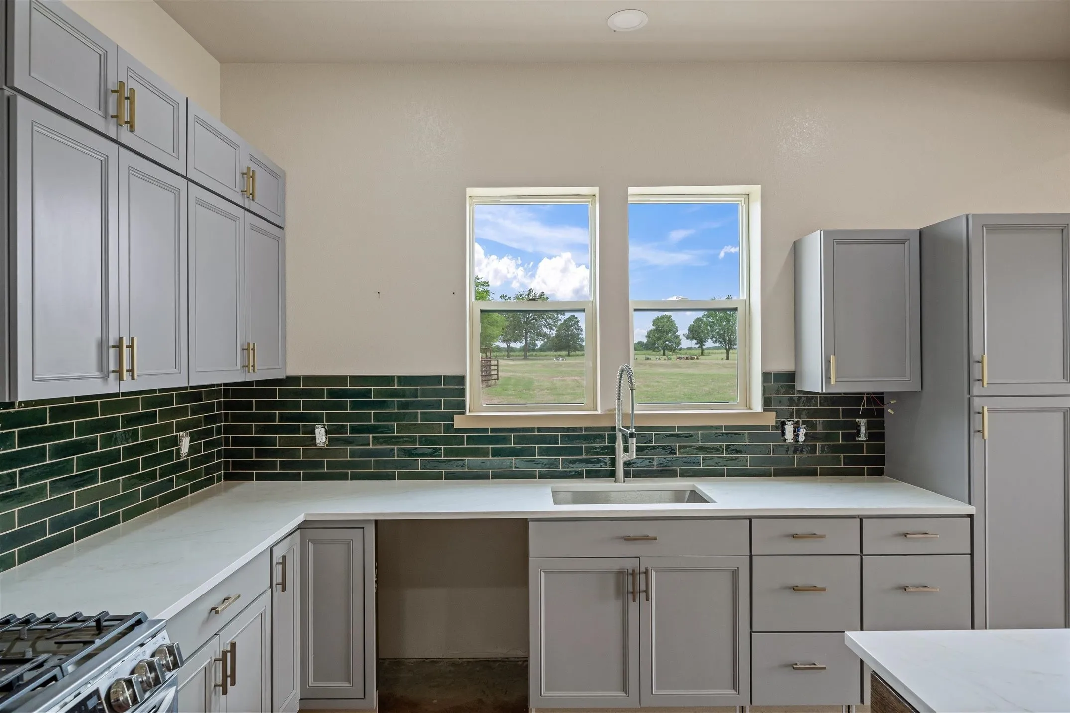 Single Family Residence For Sale in Van Zandt County , 412 Vz County Road 1413, Van, Texas 75790, 5 Bedroom, 4 Bathroom, 3 Garage spaces, 4,815 Sqft, built in 2023, mls#21299080, Real Estate Agent in Van, Homes For Sale in Van Zandt county, Homes For Sale in Van, Realtor in Van Texas, Real Estate Brokerage Independent Realty Texas, Luminita Cordes Realtor