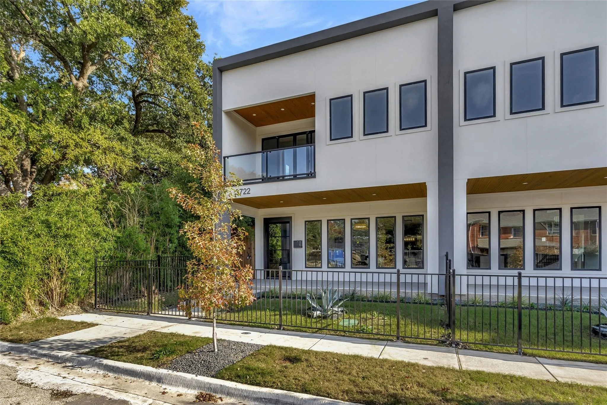 Single Family Residence For Rent in Dallas County , 3720 Fairfax Avenue, Dallas, Texas 75209, 4 Bedroom, 5 Bathroom, 2 Garage spaces, 3,748 Sqft, built in 2024, mls#21299045, Real Estate Agent in Dallas, Homes For Rent in Dallas county, Homes For Rent in Dallas, Realtor in Dallas Texas, Real Estate Brokerage Independent Realty Texas, Luminita Cordes Realtor