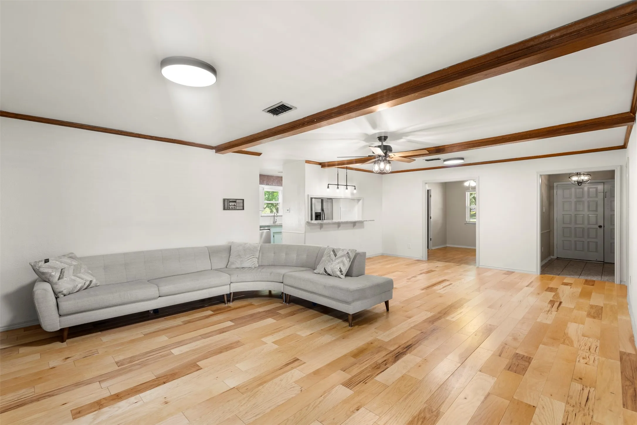 Spacious living room