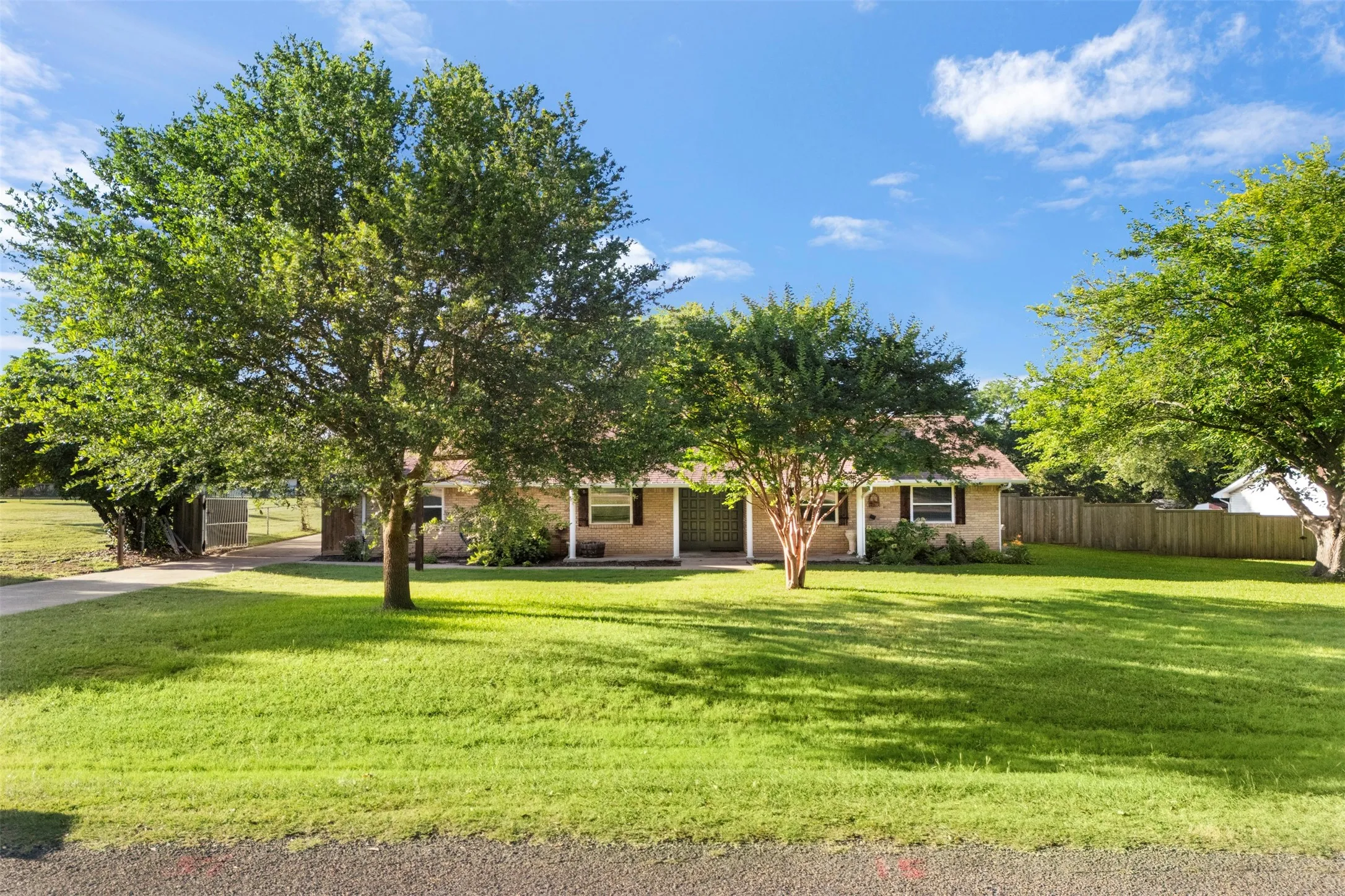 Excellent curb appeal