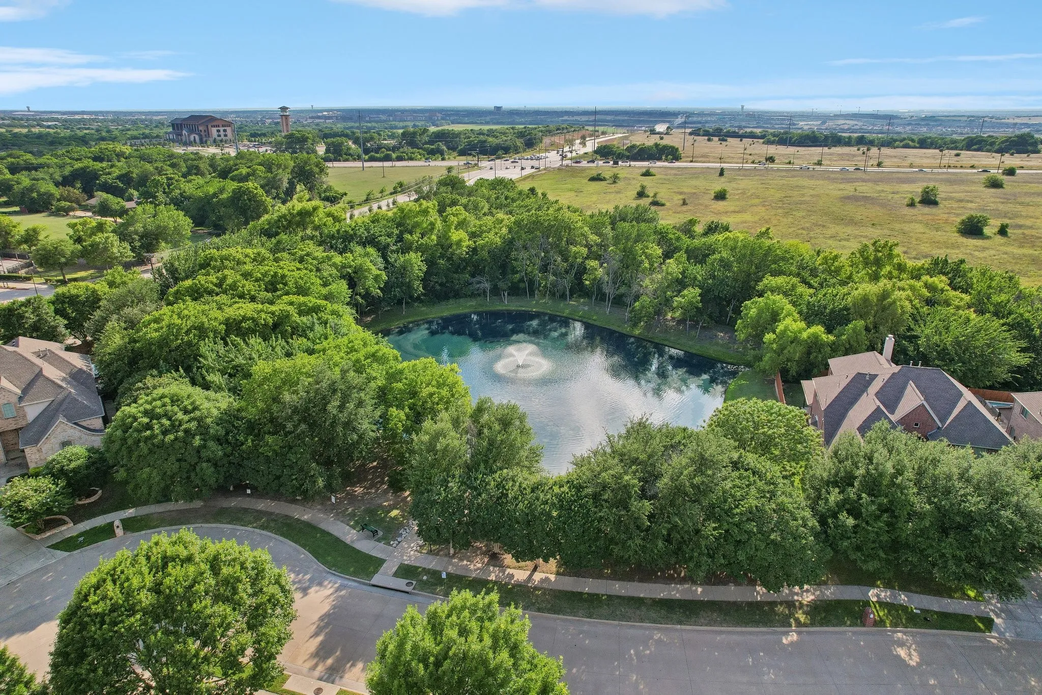 Single Family Residence For Sale in Collin County , 9566 Avalon Drive, Frisco, Texas 75035, 5 Bedroom, 4 Bathroom, 2 Garage spaces, 3,395 Sqft, built in 2008, mls#21297587, Real Estate Agent in Frisco, Homes For Sale in Collin county, Homes For Sale in Frisco, Realtor in Frisco Texas, Real Estate Brokerage Independent Realty Texas, Luminita Cordes Realtor