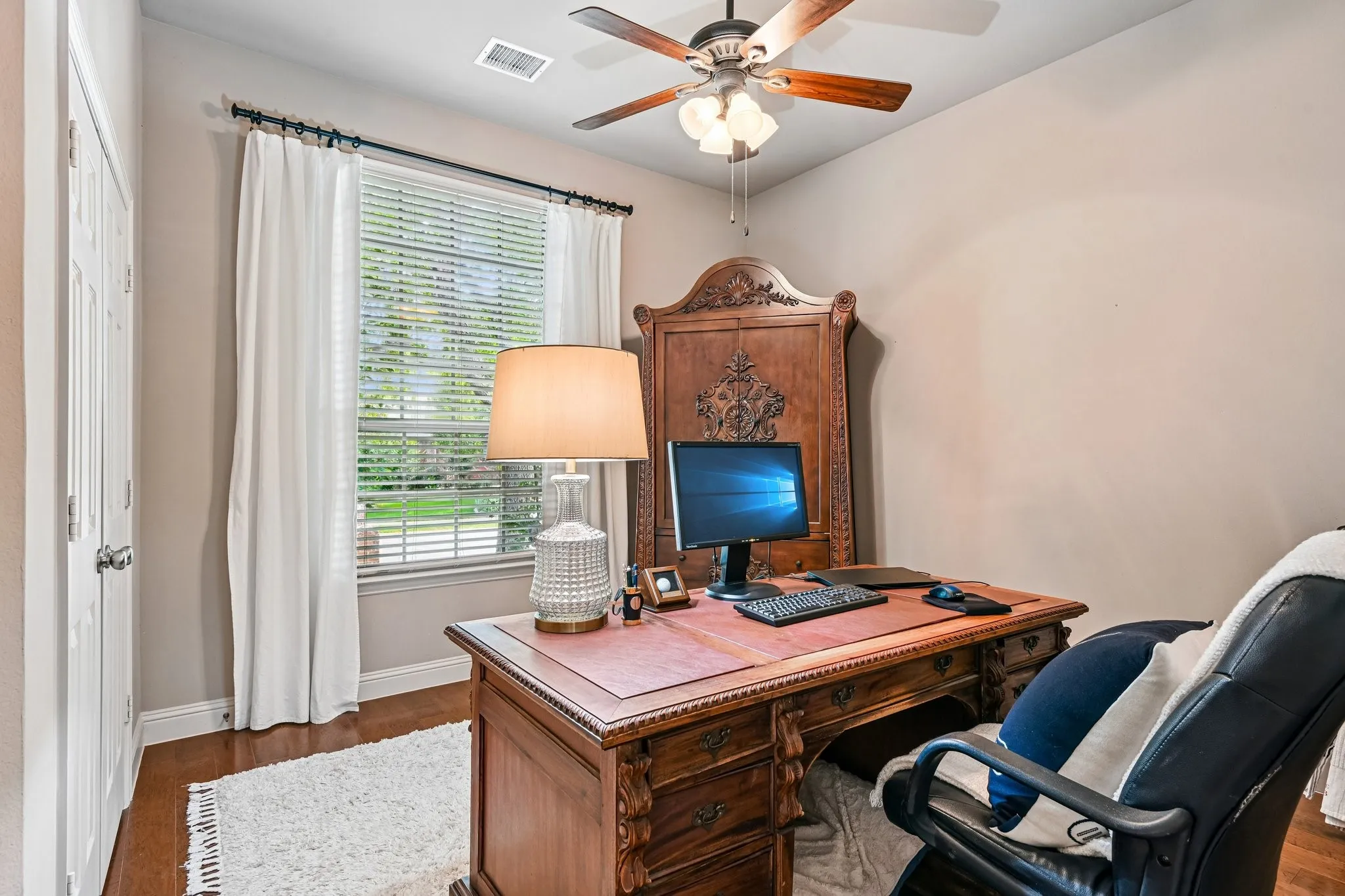 Single Family Residence For Sale in Collin County , 9566 Avalon Drive, Frisco, Texas 75035, 5 Bedroom, 4 Bathroom, 2 Garage spaces, 3,395 Sqft, built in 2008, mls#21297587, Real Estate Agent in Frisco, Homes For Sale in Collin county, Homes For Sale in Frisco, Realtor in Frisco Texas, Real Estate Brokerage Independent Realty Texas, Luminita Cordes Realtor