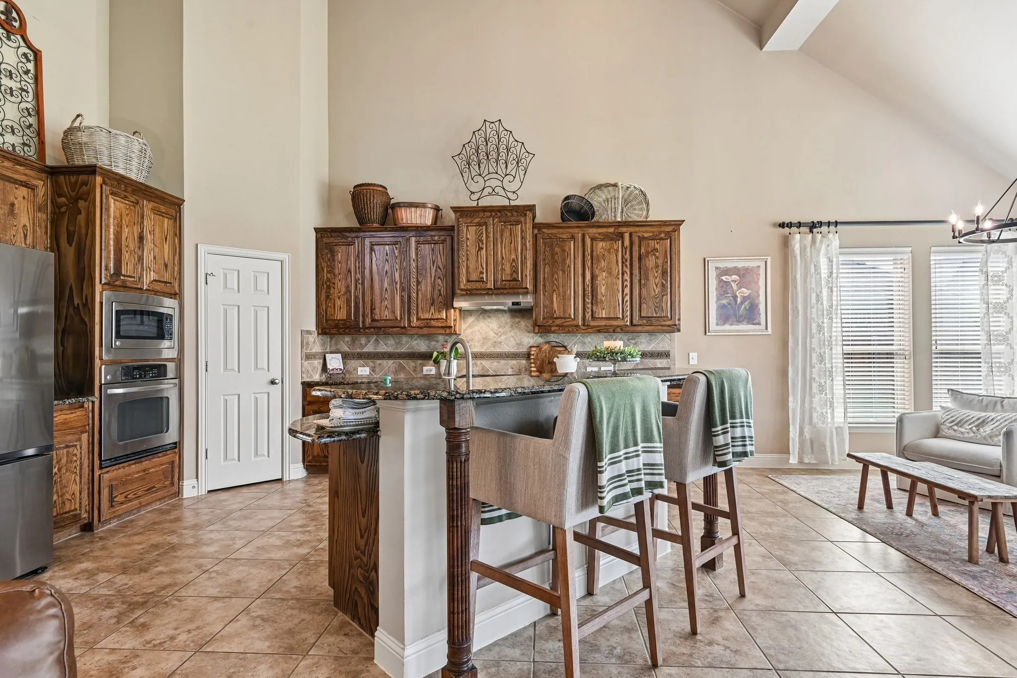 Single Family Residence For Sale in Collin County , 9566 Avalon Drive, Frisco, Texas 75035, 5 Bedroom, 4 Bathroom, 2 Garage spaces, 3,395 Sqft, built in 2008, mls#21297587, Real Estate Agent in Frisco, Homes For Sale in Collin county, Homes For Sale in Frisco, Realtor in Frisco Texas, Real Estate Brokerage Independent Realty Texas, Luminita Cordes Realtor