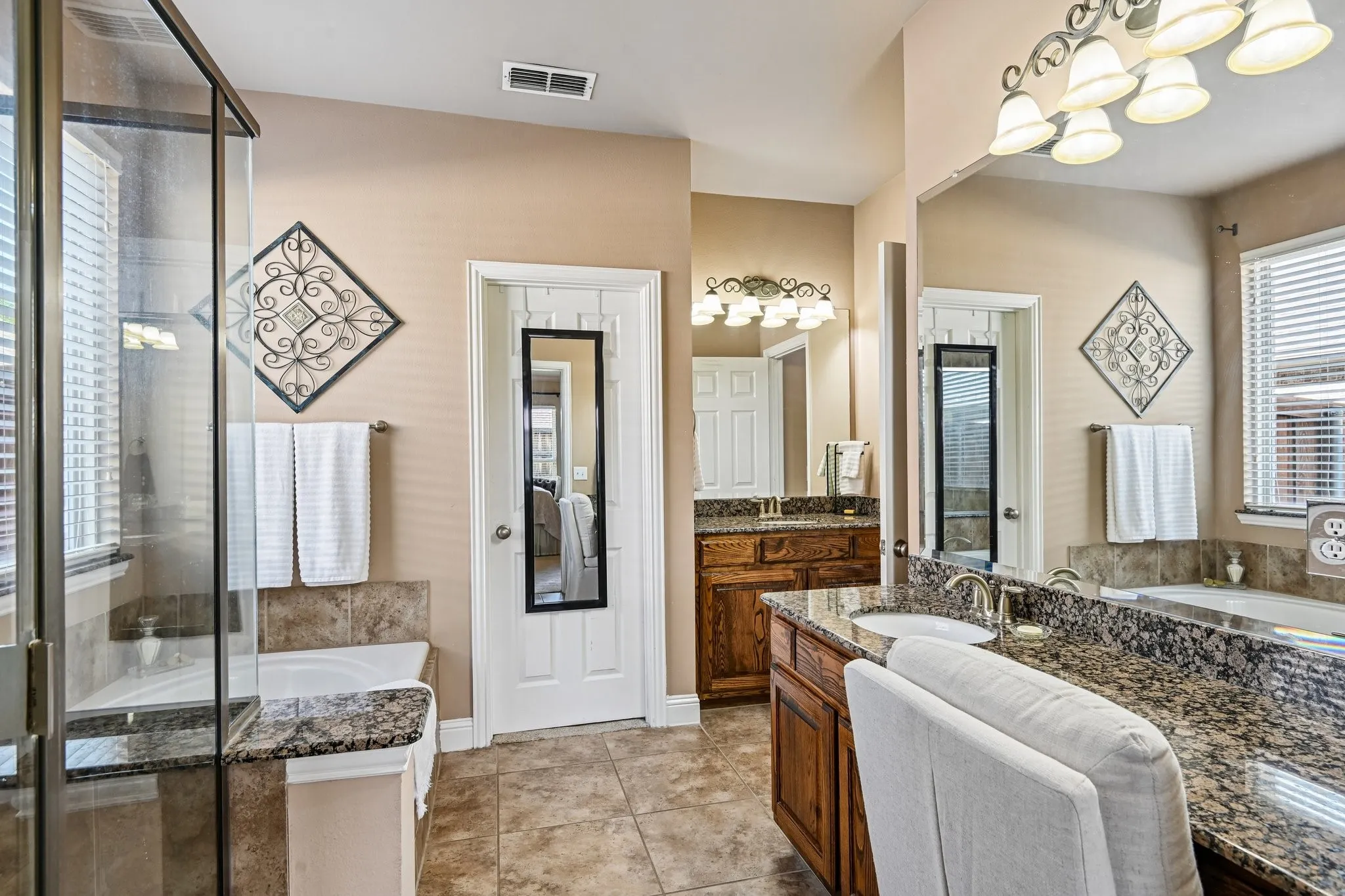 Single Family Residence For Sale in Collin County , 9566 Avalon Drive, Frisco, Texas 75035, 5 Bedroom, 4 Bathroom, 2 Garage spaces, 3,395 Sqft, built in 2008, mls#21297587, Real Estate Agent in Frisco, Homes For Sale in Collin county, Homes For Sale in Frisco, Realtor in Frisco Texas, Real Estate Brokerage Independent Realty Texas, Luminita Cordes Realtor