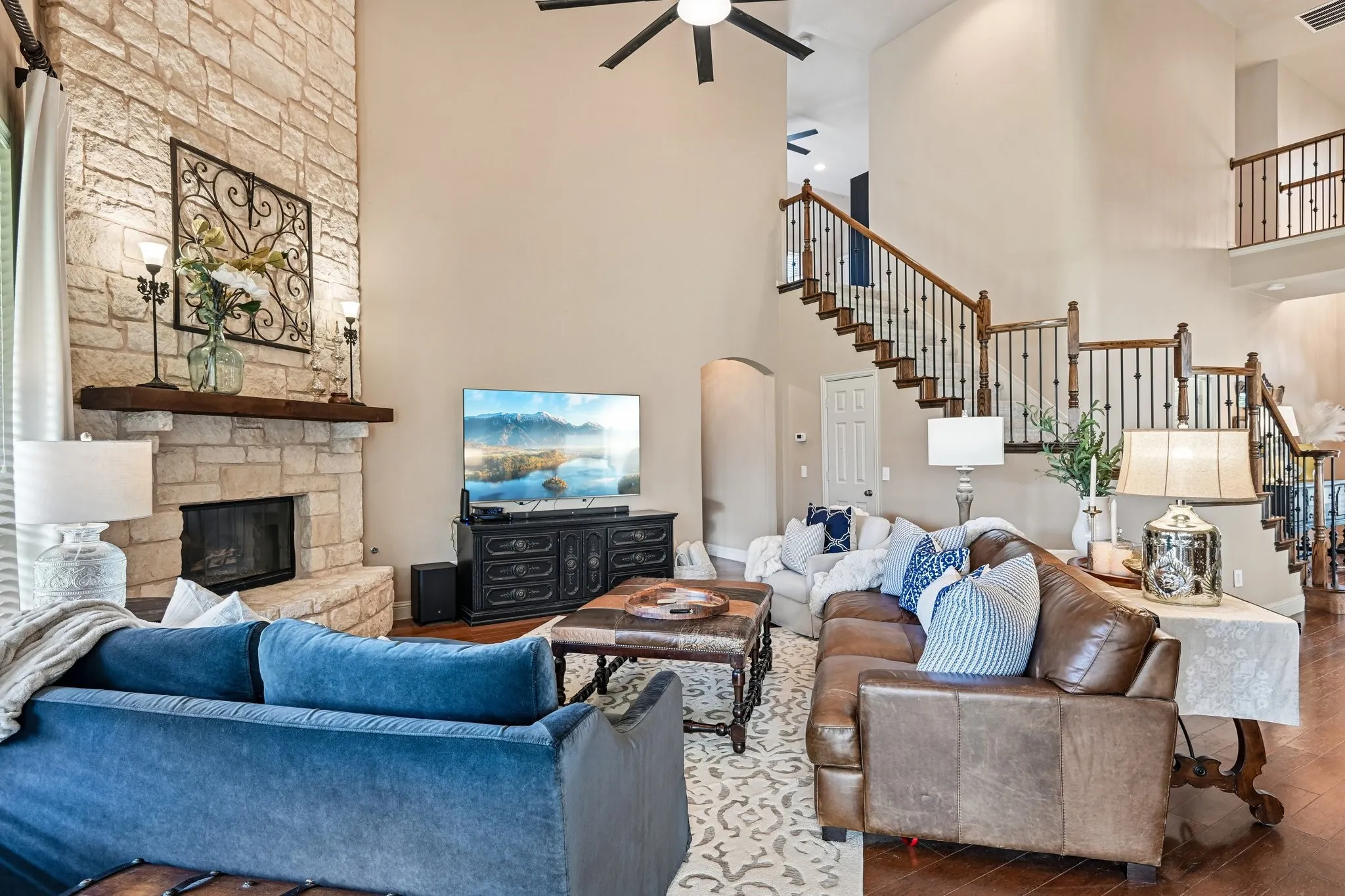 Single Family Residence For Sale in Collin County , 9566 Avalon Drive, Frisco, Texas 75035, 5 Bedroom, 4 Bathroom, 2 Garage spaces, 3,395 Sqft, built in 2008, mls#21297587, Real Estate Agent in Frisco, Homes For Sale in Collin county, Homes For Sale in Frisco, Realtor in Frisco Texas, Real Estate Brokerage Independent Realty Texas, Luminita Cordes Realtor