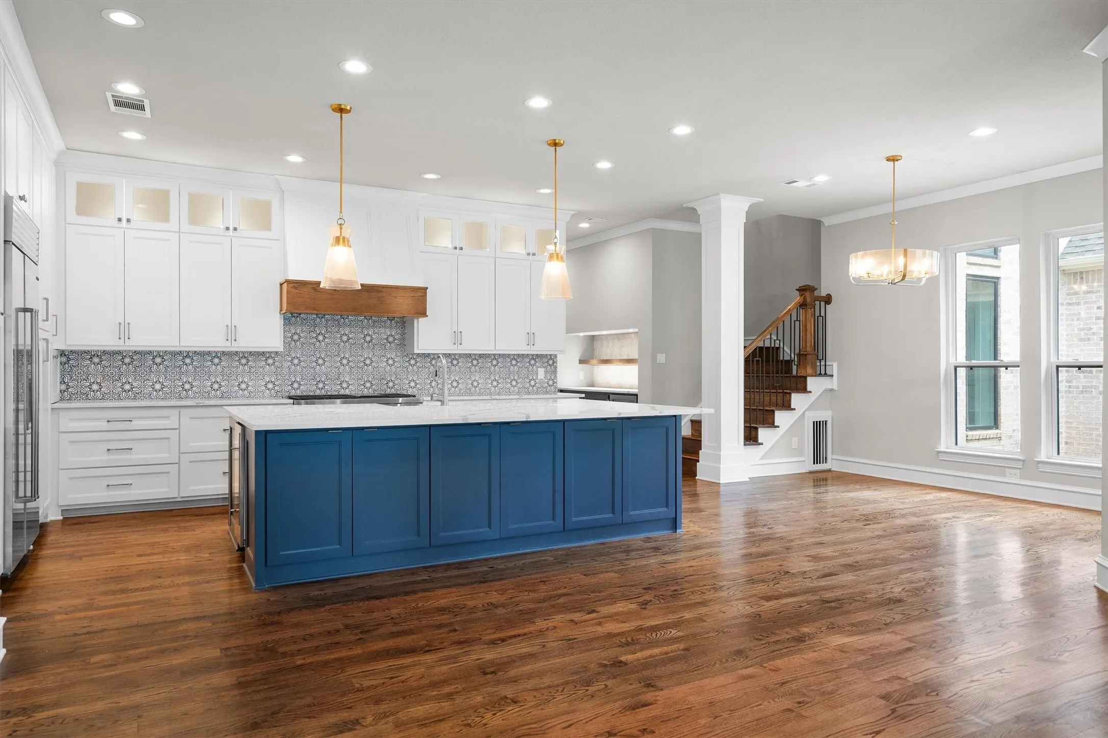 Single Family Residence For Rent in Tarrant County , 703 Verdun Court, Southlake, Texas 76092, 5 Bedroom, 5 Bathroom, 3 Garage spaces, 4,192 Sqft, built in 1997, mls#21295560, Real Estate Agent in Southlake, Homes For Rent in Tarrant county, Homes For Rent in Southlake, Realtor in Southlake Texas, Real Estate Brokerage Independent Realty Texas, Luminita Cordes Realtor