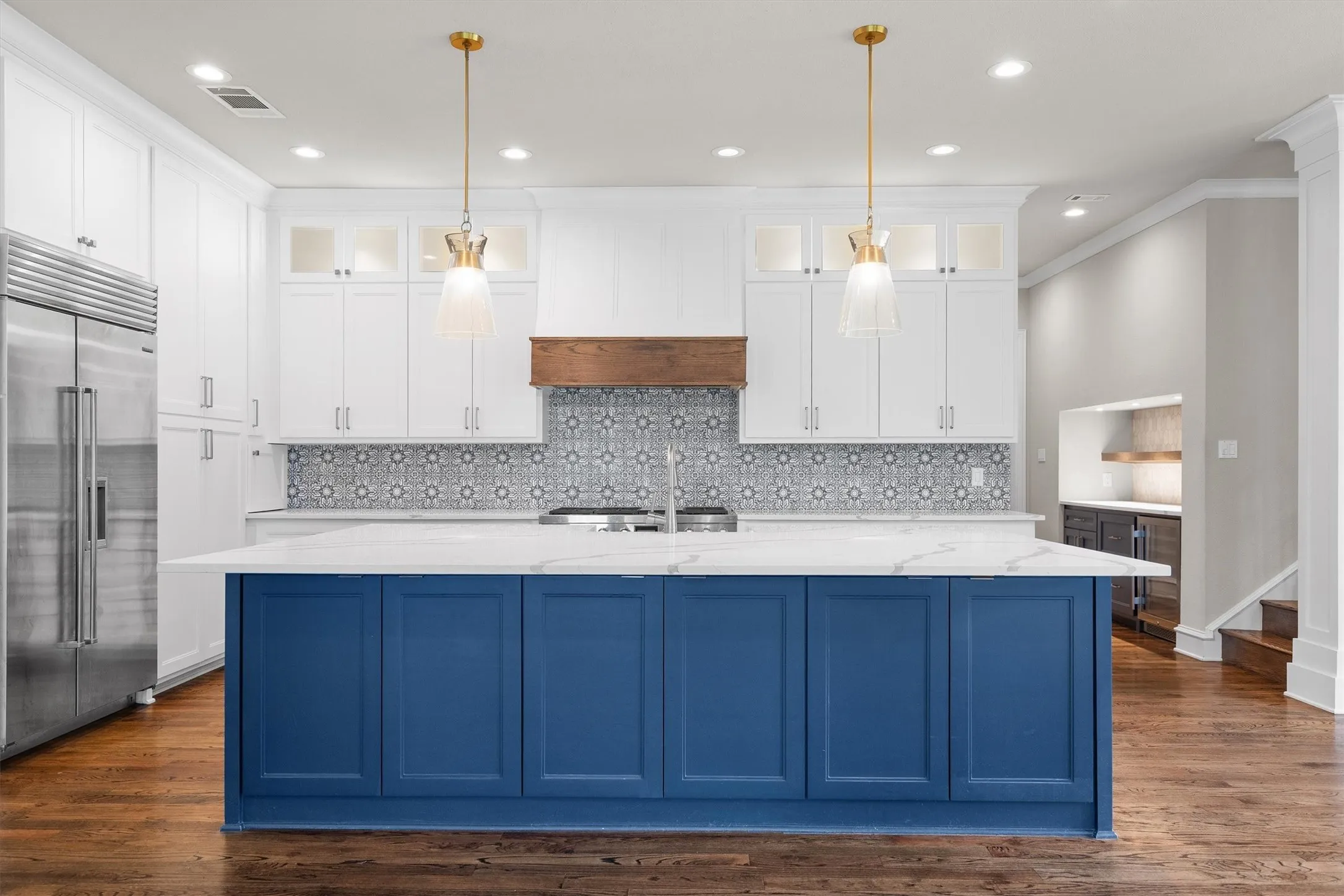 Single Family Residence For Rent in Tarrant County , 703 Verdun Court, Southlake, Texas 76092, 5 Bedroom, 5 Bathroom, 3 Garage spaces, 4,192 Sqft, built in 1997, mls#21295560, Real Estate Agent in Southlake, Homes For Rent in Tarrant county, Homes For Rent in Southlake, Realtor in Southlake Texas, Real Estate Brokerage Independent Realty Texas, Luminita Cordes Realtor