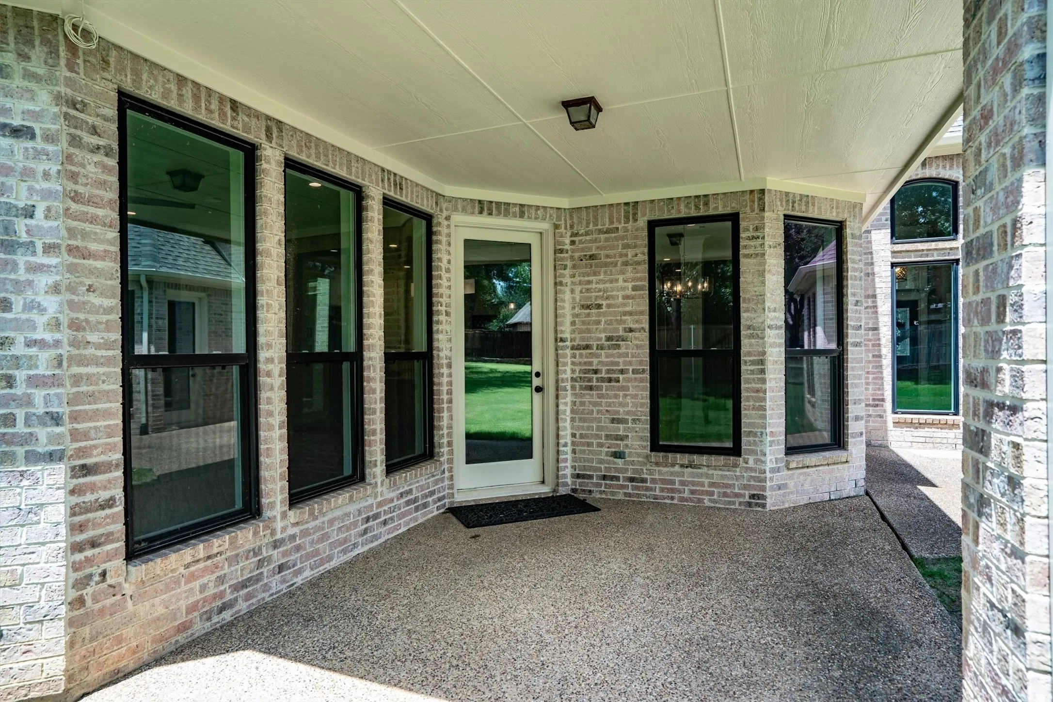Single Family Residence For Rent in Tarrant County , 703 Verdun Court, Southlake, Texas 76092, 5 Bedroom, 5 Bathroom, 3 Garage spaces, 4,192 Sqft, built in 1997, mls#21295560, Real Estate Agent in Southlake, Homes For Rent in Tarrant county, Homes For Rent in Southlake, Realtor in Southlake Texas, Real Estate Brokerage Independent Realty Texas, Luminita Cordes Realtor
