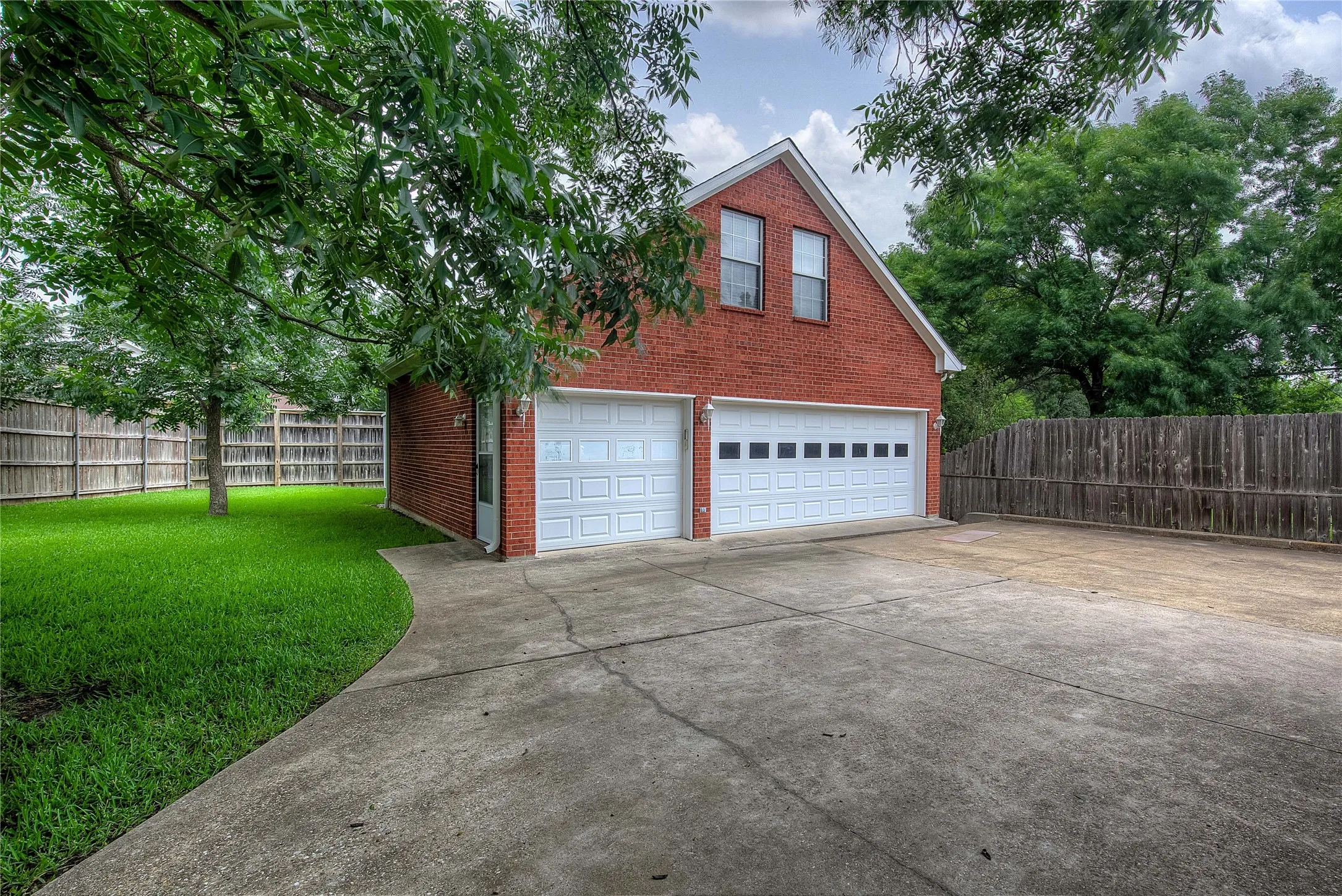 Detached 3 Car Garage with loft storage