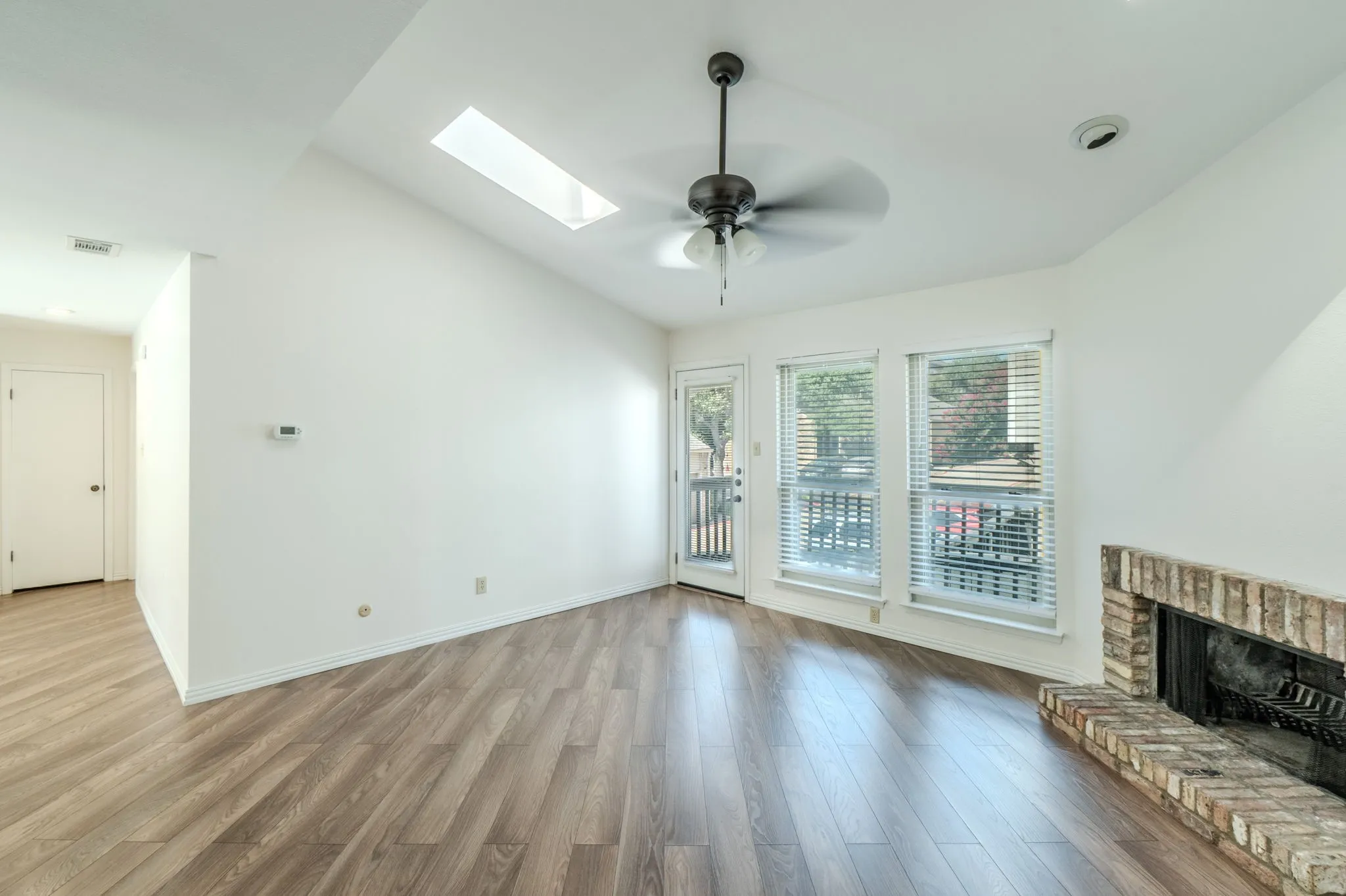 Condominium For Sale in Dallas County , 5616 Preston Oaks Road 508, Dallas, Texas 75254, 2 Bedroom, 2 Bathroom, 1 Garage spaces, 1,046 Sqft, built in 1981, mls#21291781, Real Estate Agent in Dallas, Homes For Sale in Dallas county, Homes For Sale in Dallas, Realtor in Dallas Texas, Real Estate Brokerage Independent Realty Texas, Luminita Cordes Realtor