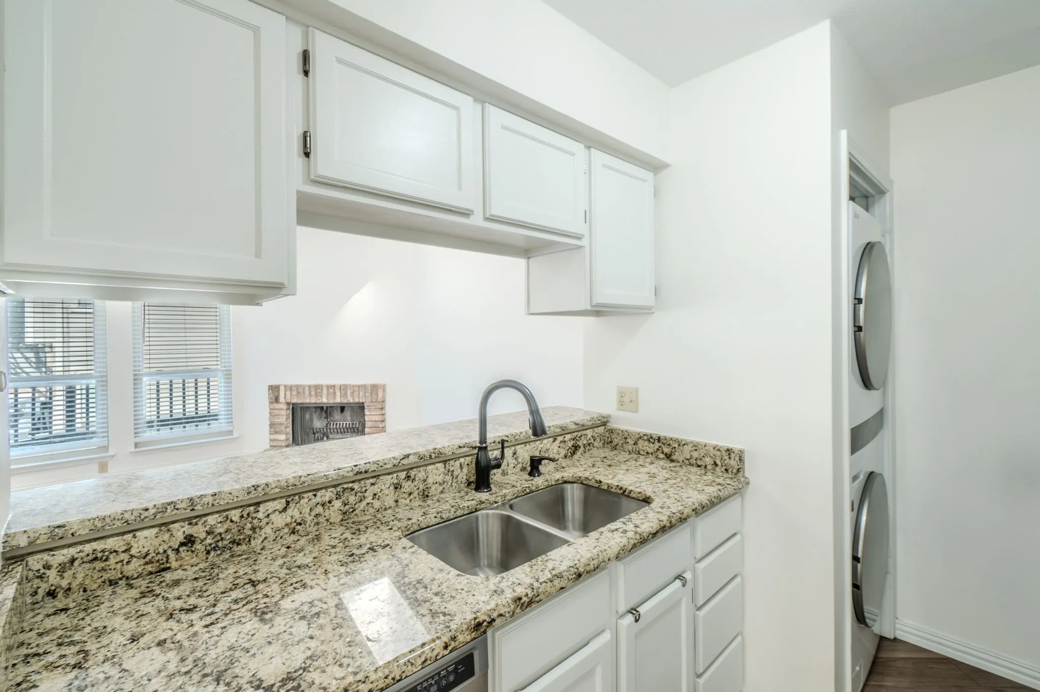 Condominium For Sale in Dallas County , 5616 Preston Oaks Road 508, Dallas, Texas 75254, 2 Bedroom, 2 Bathroom, 1 Garage spaces, 1,046 Sqft, built in 1981, mls#21291781, Real Estate Agent in Dallas, Homes For Sale in Dallas county, Homes For Sale in Dallas, Realtor in Dallas Texas, Real Estate Brokerage Independent Realty Texas, Luminita Cordes Realtor
