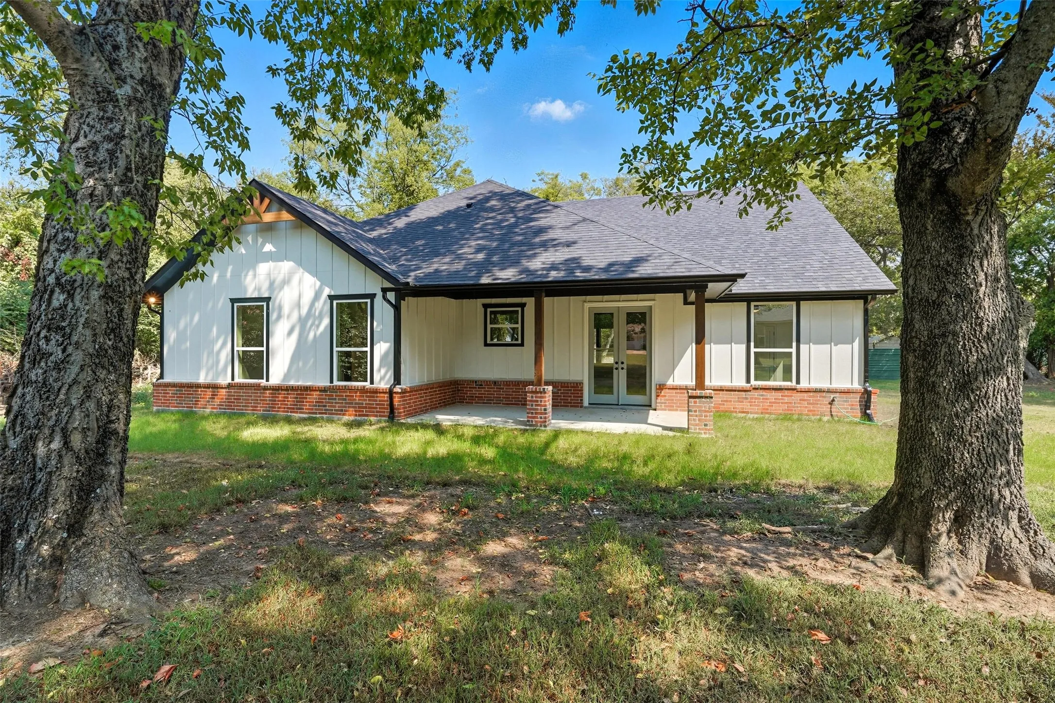 Single Family Residence For Sale in Hopkins County , 330 Mlk Drive, Sulphur Springs, Texas 75482, 4 Bedroom, 3 Bathroom, 2 Garage spaces, 1,950 Sqft, built in 2025, Price $420,000, mls#21299606, Real Estate Agent in Sulphur Springs, Homes For Sale in Hopkins county, Homes For Sale in Sulphur Springs, Realtor in Sulphur Springs Texas, Real Estate Brokerage Independent Realty Texas, Luminita Cordes Realtor