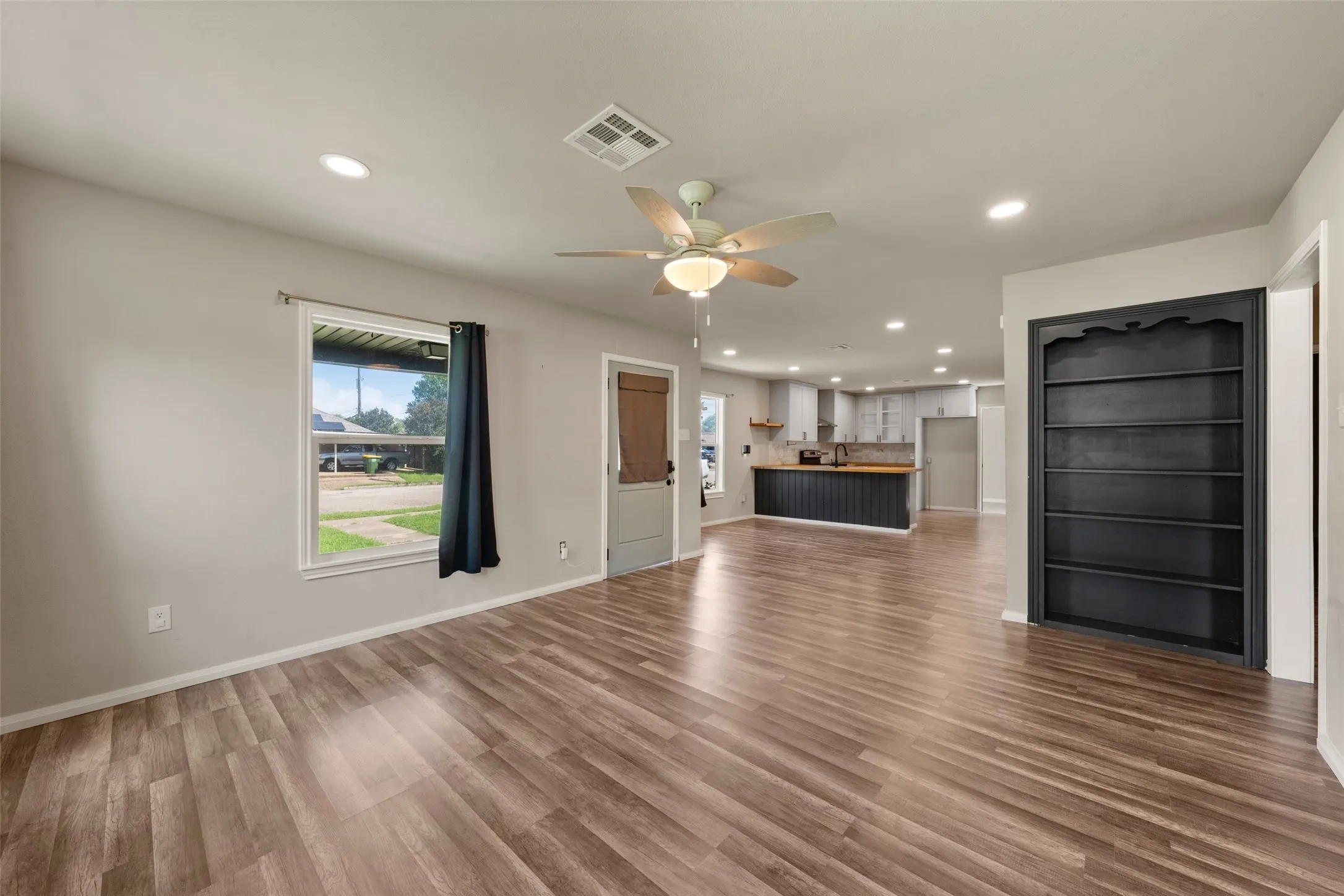 Single Family Residence For Sale in Mc Lennan County , 3607 Wheeler Street, Waco, Texas 76705, 3 Bedroom, 2 Bathroom, Garage spaces, 1,544 Sqft, built in 1949, mls#21298403, Real Estate Agent in Waco, Homes For Sale in Mc Lennan county, Homes For Sale in Waco, Realtor in Waco Texas, Real Estate Brokerage Independent Realty Texas, Luminita Cordes Realtor