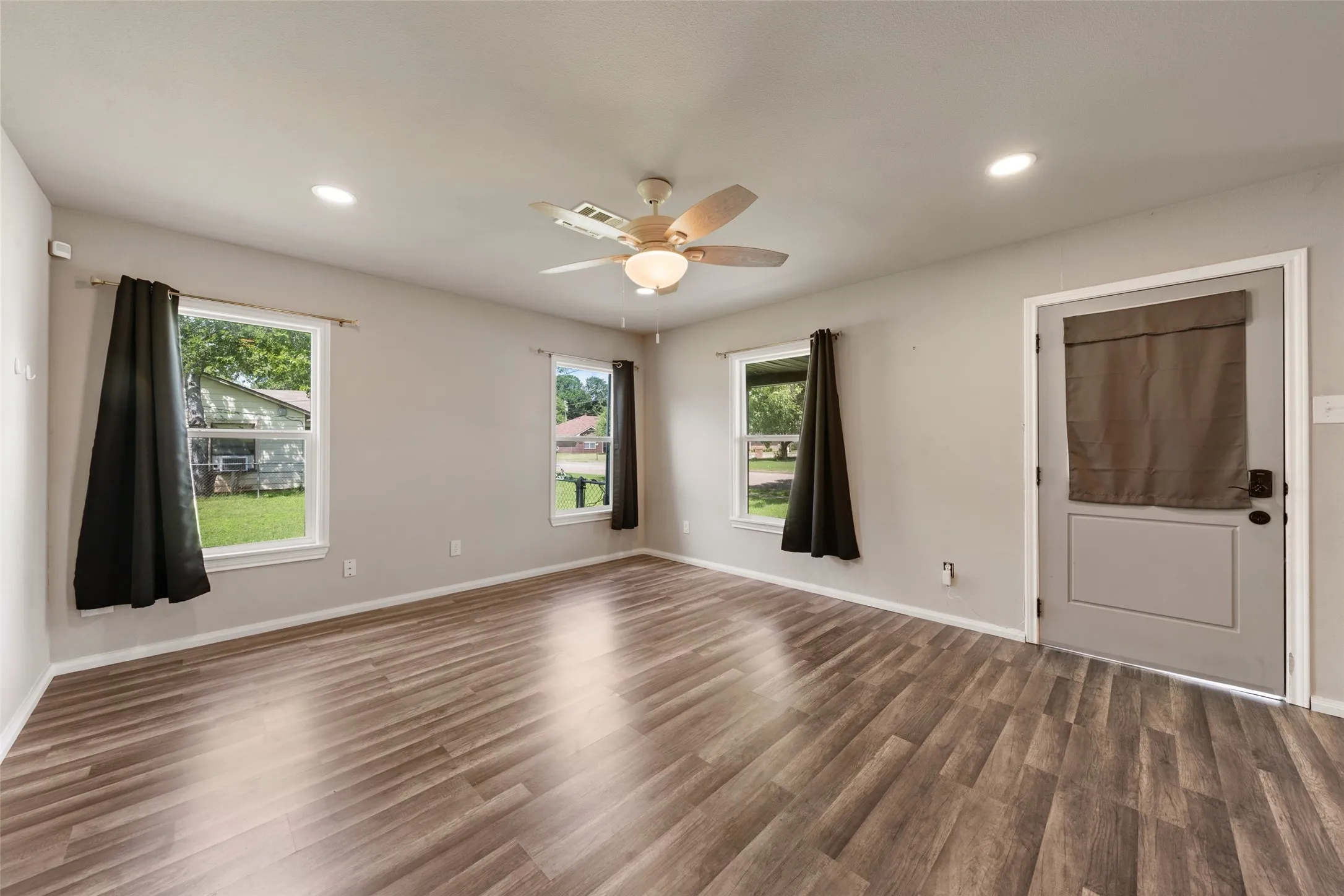 Single Family Residence For Sale in Mc Lennan County , 3607 Wheeler Street, Waco, Texas 76705, 3 Bedroom, 2 Bathroom, Garage spaces, 1,544 Sqft, built in 1949, mls#21298403, Real Estate Agent in Waco, Homes For Sale in Mc Lennan county, Homes For Sale in Waco, Realtor in Waco Texas, Real Estate Brokerage Independent Realty Texas, Luminita Cordes Realtor