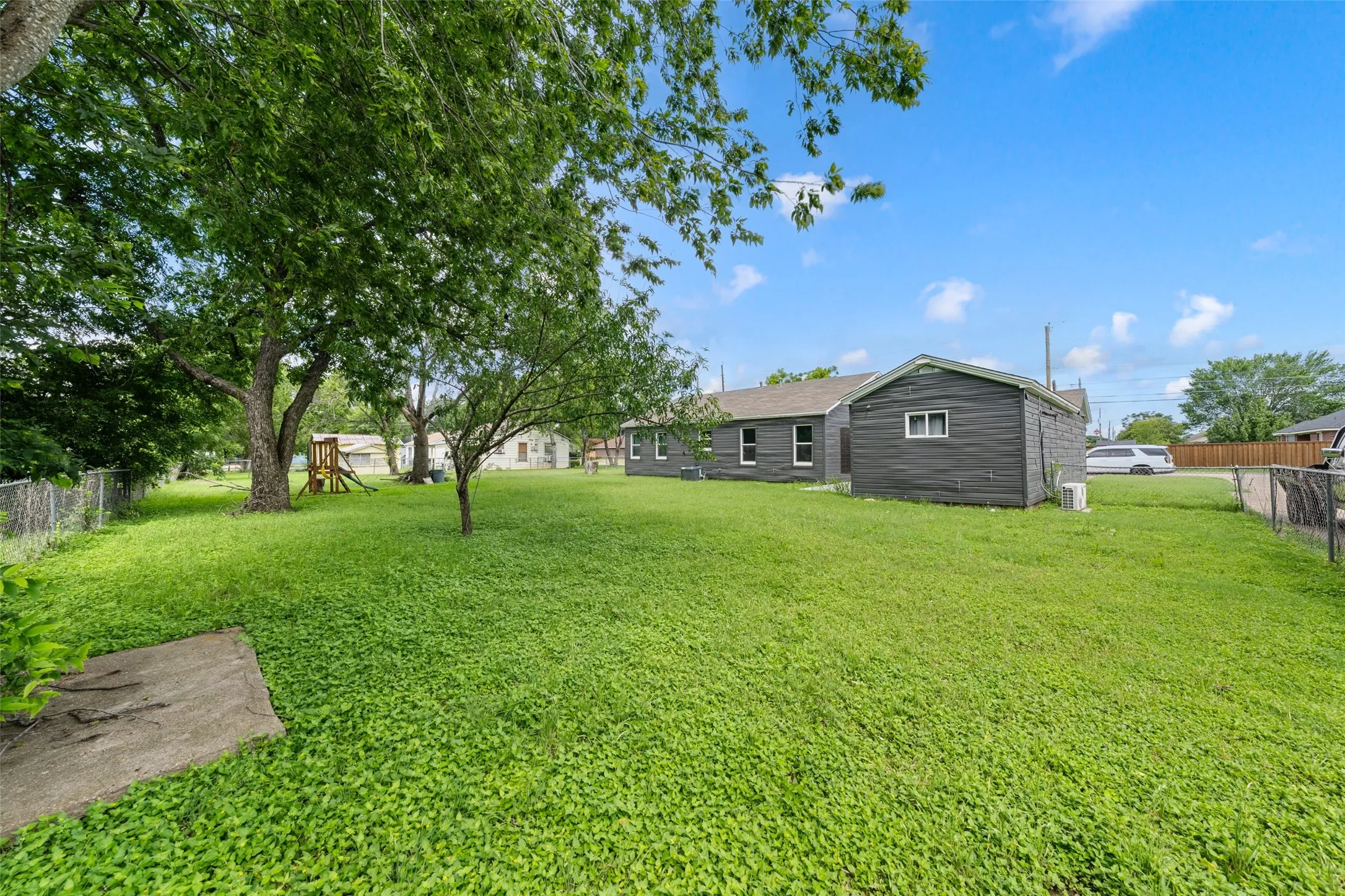 Single Family Residence For Sale in Mc Lennan County , 3607 Wheeler Street, Waco, Texas 76705, 3 Bedroom, 2 Bathroom, Garage spaces, 1,544 Sqft, built in 1949, mls#21298403, Real Estate Agent in Waco, Homes For Sale in Mc Lennan county, Homes For Sale in Waco, Realtor in Waco Texas, Real Estate Brokerage Independent Realty Texas, Luminita Cordes Realtor