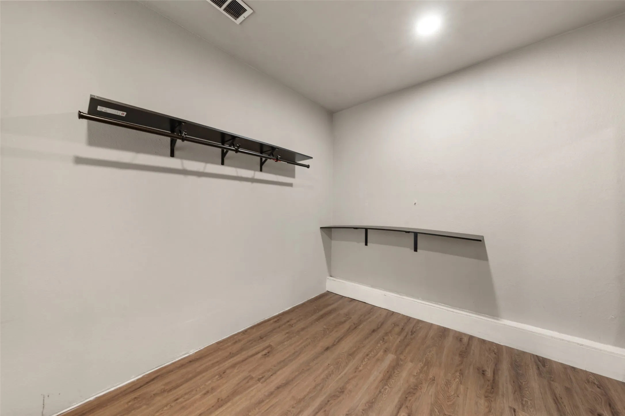 Single Family Residence For Sale in Mc Lennan County , 3607 Wheeler Street, Waco, Texas 76705, 3 Bedroom, 2 Bathroom, Garage spaces, 1,544 Sqft, built in 1949, mls#21298403, Real Estate Agent in Waco, Homes For Sale in Mc Lennan county, Homes For Sale in Waco, Realtor in Waco Texas, Real Estate Brokerage Independent Realty Texas, Luminita Cordes Realtor