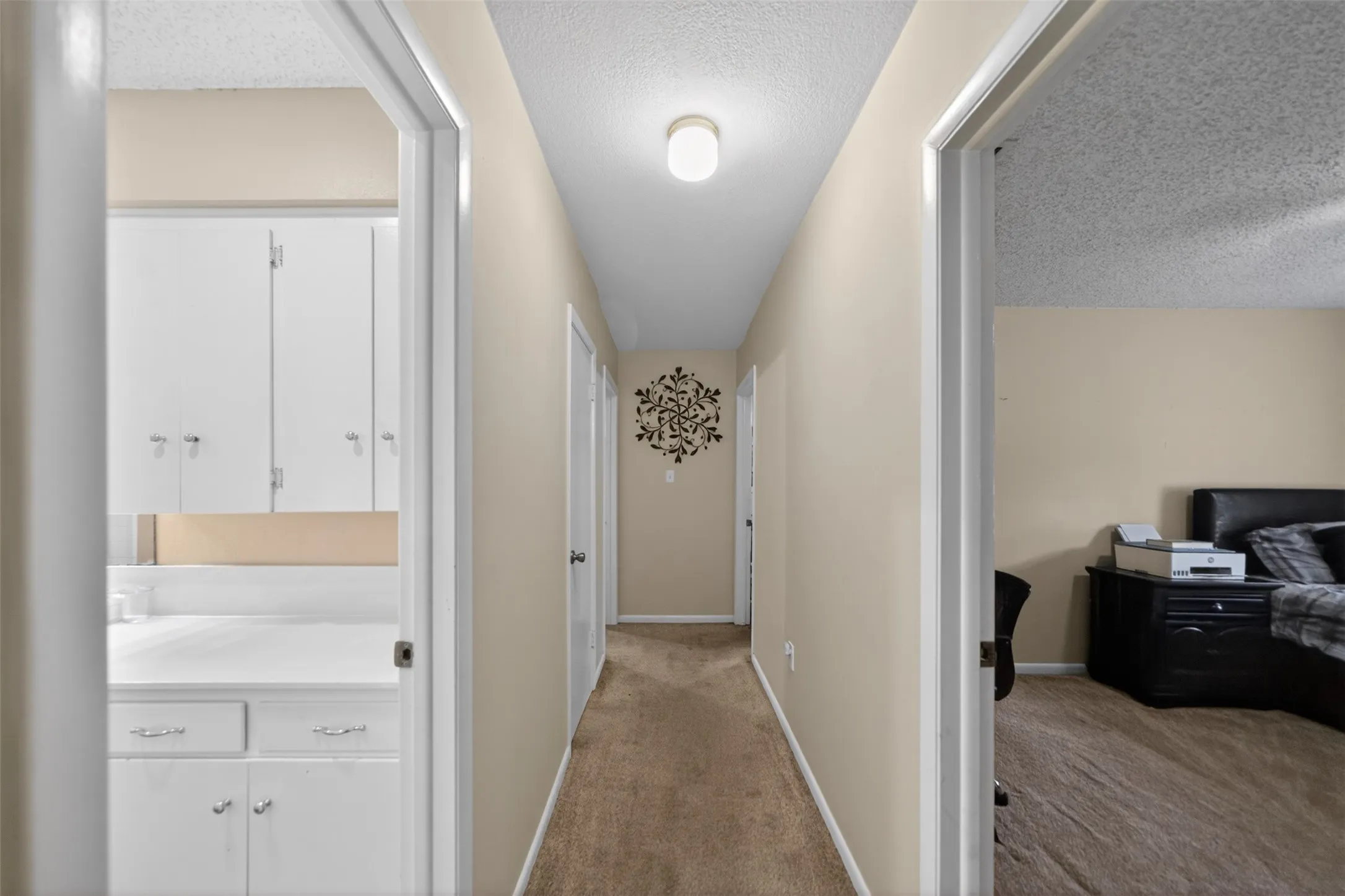 Single Family Residence For Sale in Henderson County , 813 E Clinton Avenue, Athens, Texas 75751, 3 Bedrooms, 2 Bathrooms, 2 Garage spaces, 1,725 Sqft, built in 1978, Price $249,900, mls#21299593, Real Estate Agent in Athens, Homes For Sale in Henderson county, Homes For Sale in Athens, Realtor in Athens Texas, Real Estate Brokerage Independent Realty Texas, Luminita Cordes Realtor