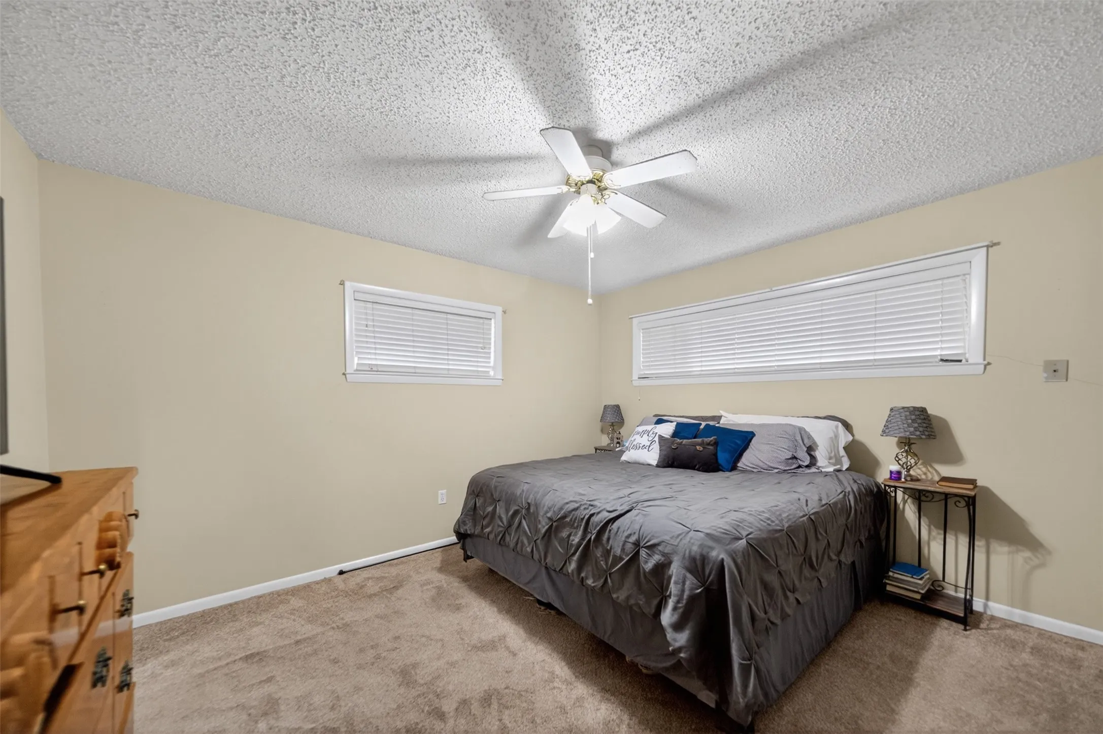 Single Family Residence For Sale in Henderson County , 813 E Clinton Avenue, Athens, Texas 75751, 3 Bedrooms, 2 Bathrooms, 2 Garage spaces, 1,725 Sqft, built in 1978, Price $249,900, mls#21299593, Real Estate Agent in Athens, Homes For Sale in Henderson county, Homes For Sale in Athens, Realtor in Athens Texas, Real Estate Brokerage Independent Realty Texas, Luminita Cordes Realtor
