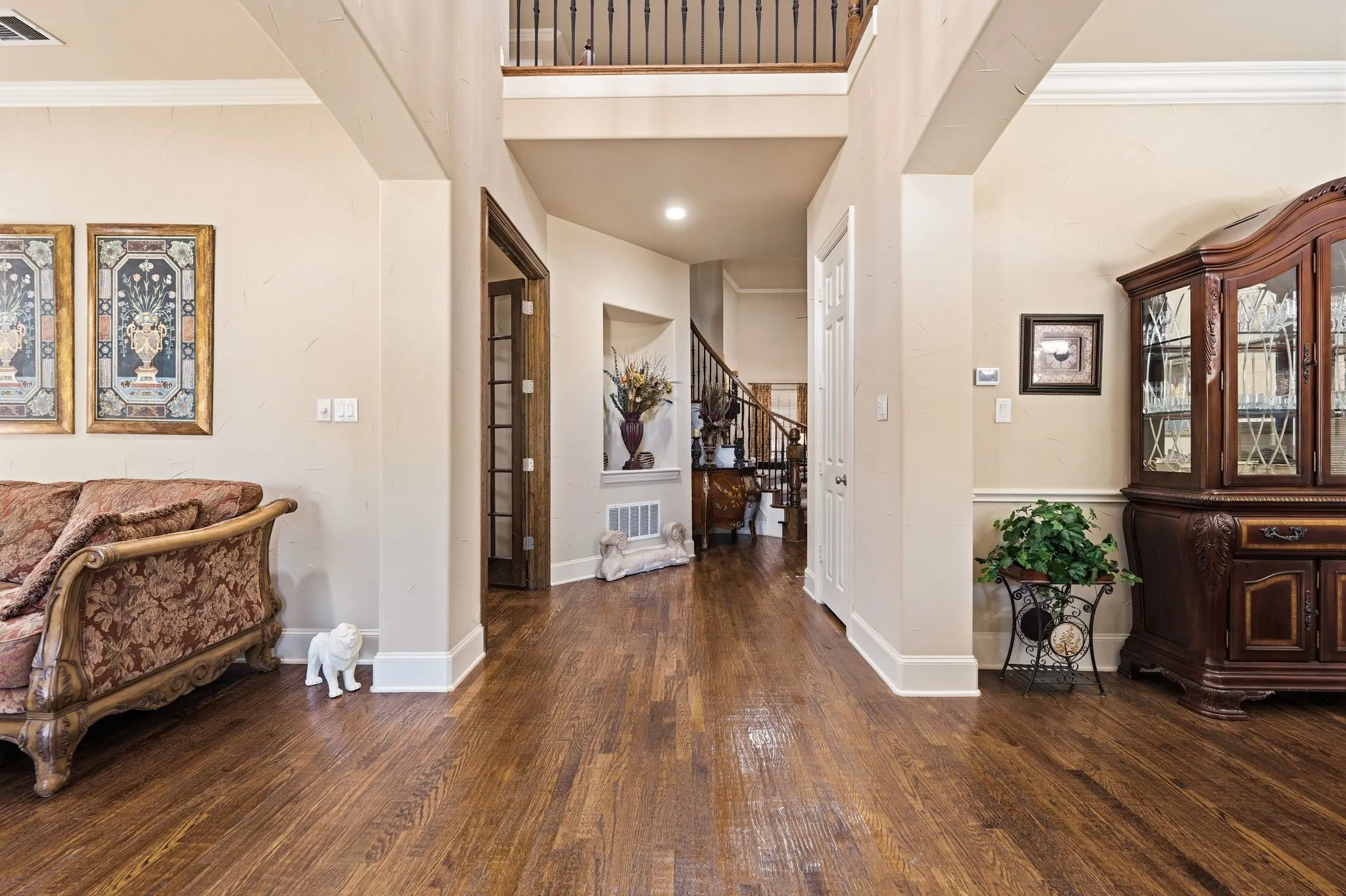 Single Family Residence For Sale in Tarrant County , 800 Sandy Trail, Keller, Texas 76248, 5 Bedroom, 6 Bathroom, 3 Garage spaces, 4,825 Sqft, built in 2004, mls#21286140, Real Estate Agent in Keller, Homes For Sale in Tarrant county, Homes For Sale in Keller, Realtor in Keller Texas, Real Estate Brokerage Independent Realty Texas, Luminita Cordes Realtor