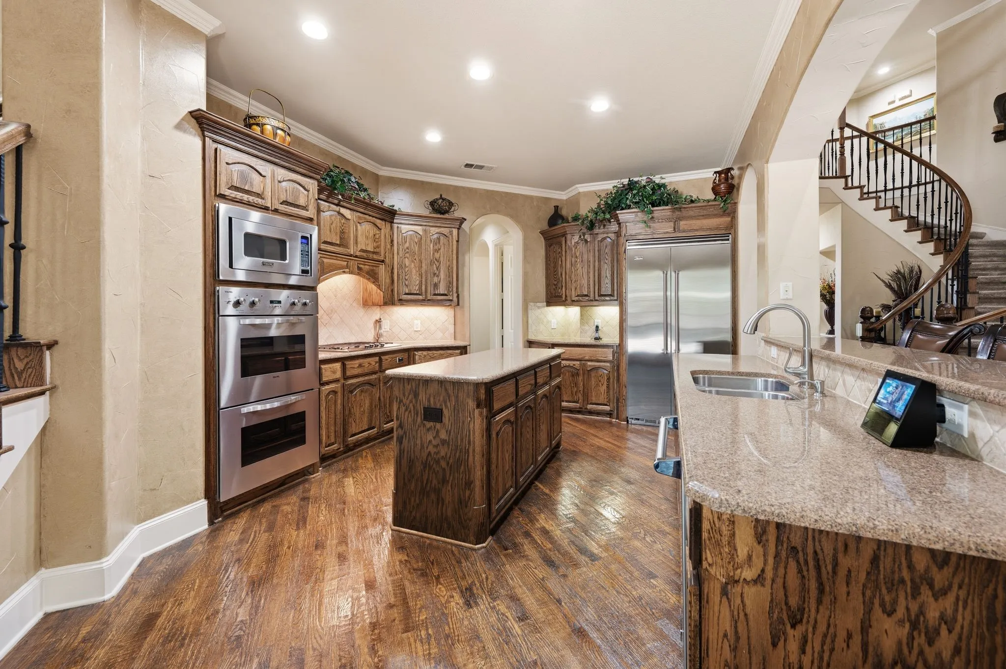 Single Family Residence For Sale in Tarrant County , 800 Sandy Trail, Keller, Texas 76248, 5 Bedroom, 6 Bathroom, 3 Garage spaces, 4,825 Sqft, built in 2004, mls#21286140, Real Estate Agent in Keller, Homes For Sale in Tarrant county, Homes For Sale in Keller, Realtor in Keller Texas, Real Estate Brokerage Independent Realty Texas, Luminita Cordes Realtor