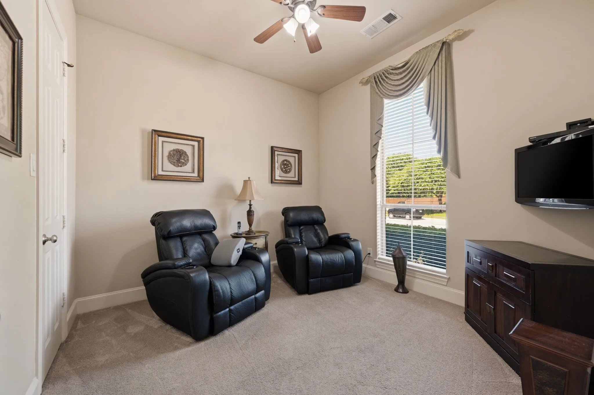 Single Family Residence For Sale in Tarrant County , 800 Sandy Trail, Keller, Texas 76248, 5 Bedroom, 6 Bathroom, 3 Garage spaces, 4,825 Sqft, built in 2004, mls#21286140, Real Estate Agent in Keller, Homes For Sale in Tarrant county, Homes For Sale in Keller, Realtor in Keller Texas, Real Estate Brokerage Independent Realty Texas, Luminita Cordes Realtor