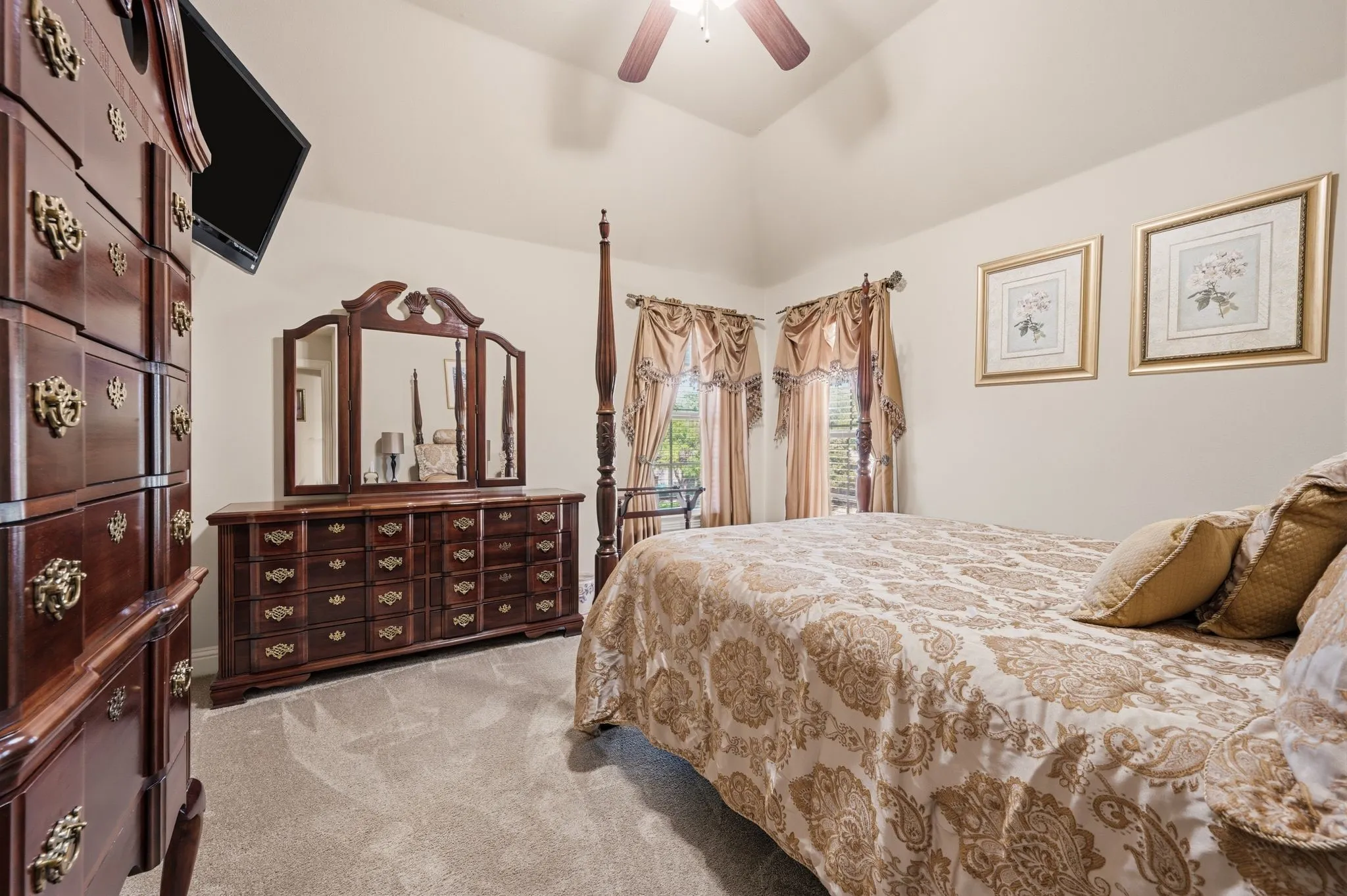 Single Family Residence For Sale in Tarrant County , 800 Sandy Trail, Keller, Texas 76248, 5 Bedroom, 6 Bathroom, 3 Garage spaces, 4,825 Sqft, built in 2004, mls#21286140, Real Estate Agent in Keller, Homes For Sale in Tarrant county, Homes For Sale in Keller, Realtor in Keller Texas, Real Estate Brokerage Independent Realty Texas, Luminita Cordes Realtor
