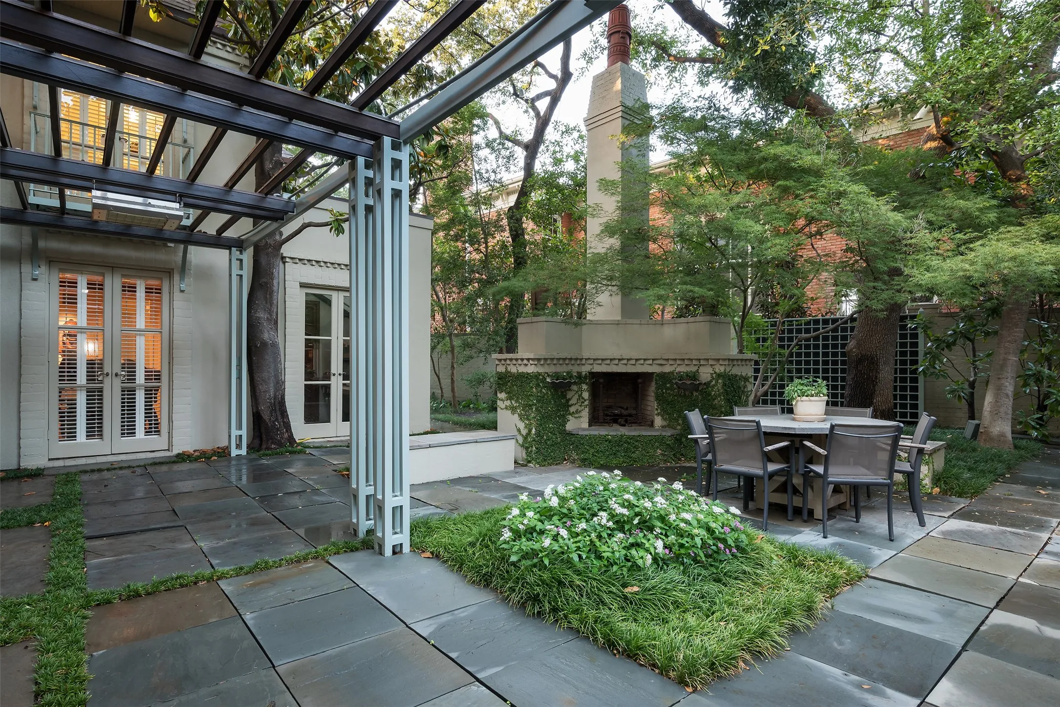 Single Family Residence For Sale in Dallas County , 4009 Gillon Avenue, Highland Park, Texas 75205, 3 Bedrooms, 5 Bathrooms, 2 Garage spaces, 6,736 Sqft, built in 1971, Price $9,995,000, mls#21297048, Real Estate Agent in Highland Park, Homes For Sale in Dallas county, Homes For Sale in Highland Park, Realtor in Highland Park Texas, Real Estate Brokerage Independent Realty Texas, Luminita Cordes Realtor