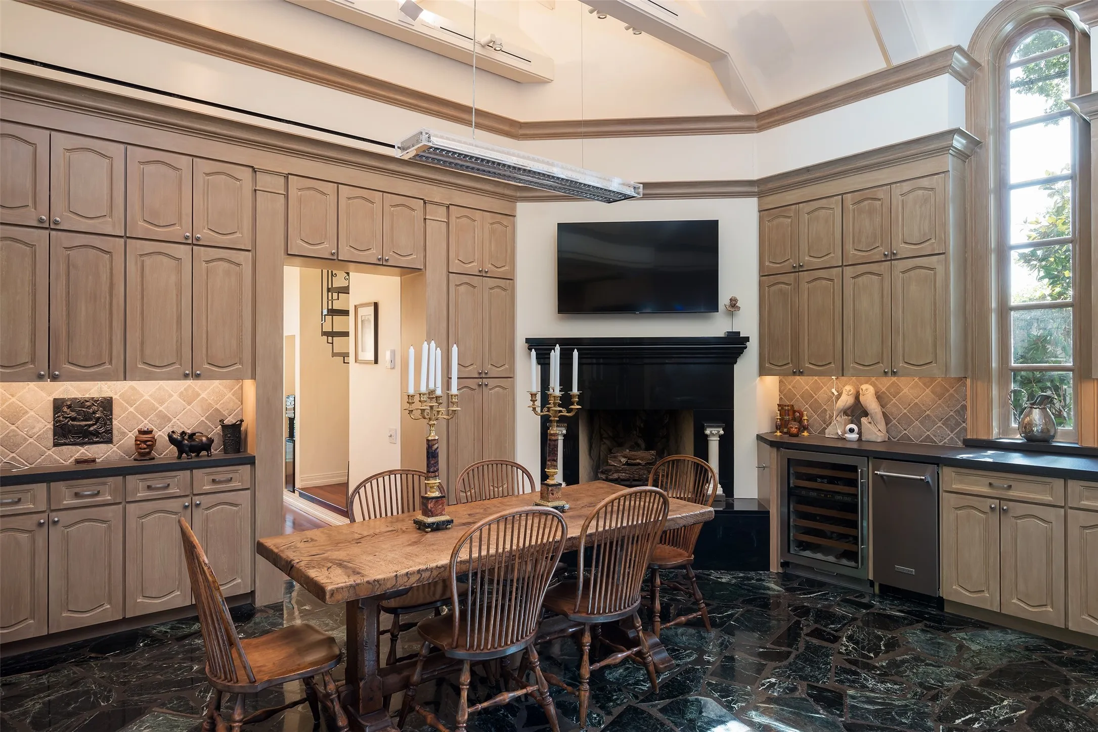 Single Family Residence For Sale in Dallas County , 4009 Gillon Avenue, Highland Park, Texas 75205, 3 Bedrooms, 5 Bathrooms, 2 Garage spaces, 6,736 Sqft, built in 1971, Price $9,995,000, mls#21297048, Real Estate Agent in Highland Park, Homes For Sale in Dallas county, Homes For Sale in Highland Park, Realtor in Highland Park Texas, Real Estate Brokerage Independent Realty Texas, Luminita Cordes Realtor