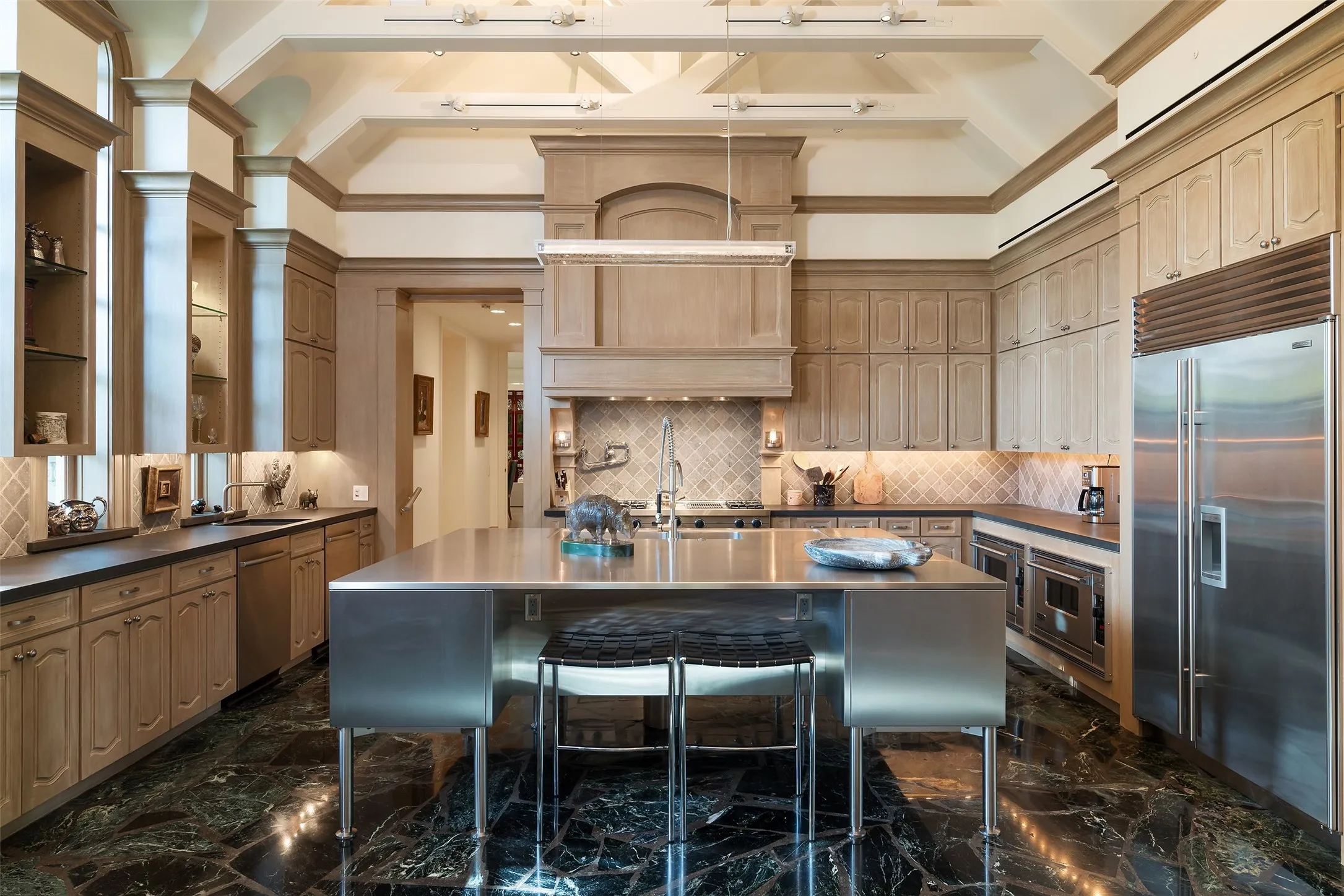 Single Family Residence For Sale in Dallas County , 4009 Gillon Avenue, Highland Park, Texas 75205, 3 Bedrooms, 5 Bathrooms, 2 Garage spaces, 6,736 Sqft, built in 1971, Price $9,995,000, mls#21297048, Real Estate Agent in Highland Park, Homes For Sale in Dallas county, Homes For Sale in Highland Park, Realtor in Highland Park Texas, Real Estate Brokerage Independent Realty Texas, Luminita Cordes Realtor