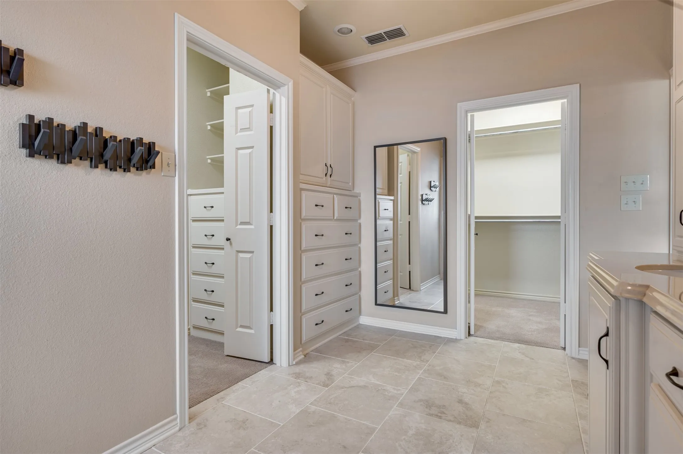 Single Family Residence For Sale in Smith County , 112 Marina Drive, Bullard, Texas 75757, 3 Bedroom, 3 Bathroom, 2 Garage spaces, 2,850 Sqft, built in 1985, mls#21299494, Real Estate Agent in Bullard, Homes For Sale in Smith county, Homes For Sale in Bullard, Realtor in Bullard Texas, Real Estate Brokerage Independent Realty Texas, Luminita Cordes Realtor