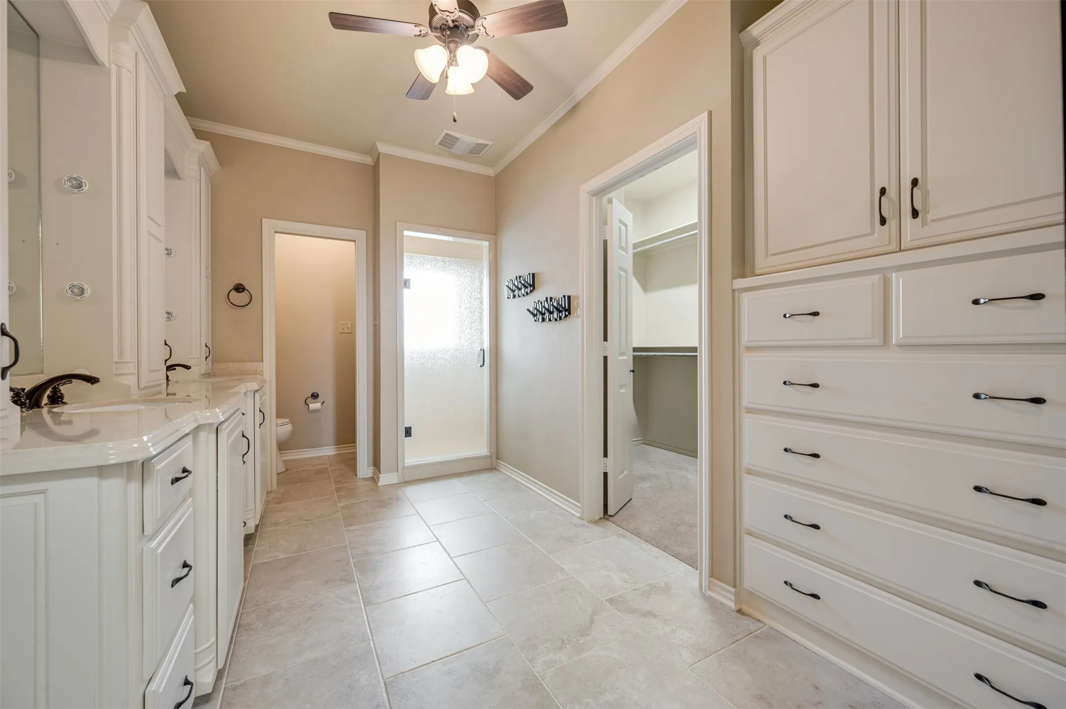 Single Family Residence For Sale in Smith County , 112 Marina Drive, Bullard, Texas 75757, 3 Bedroom, 3 Bathroom, 2 Garage spaces, 2,850 Sqft, built in 1985, mls#21299494, Real Estate Agent in Bullard, Homes For Sale in Smith county, Homes For Sale in Bullard, Realtor in Bullard Texas, Real Estate Brokerage Independent Realty Texas, Luminita Cordes Realtor