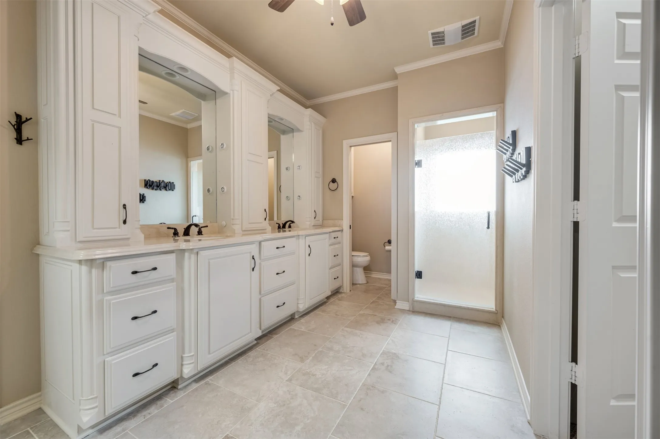 Single Family Residence For Sale in Smith County , 112 Marina Drive, Bullard, Texas 75757, 3 Bedroom, 3 Bathroom, 2 Garage spaces, 2,850 Sqft, built in 1985, mls#21299494, Real Estate Agent in Bullard, Homes For Sale in Smith county, Homes For Sale in Bullard, Realtor in Bullard Texas, Real Estate Brokerage Independent Realty Texas, Luminita Cordes Realtor