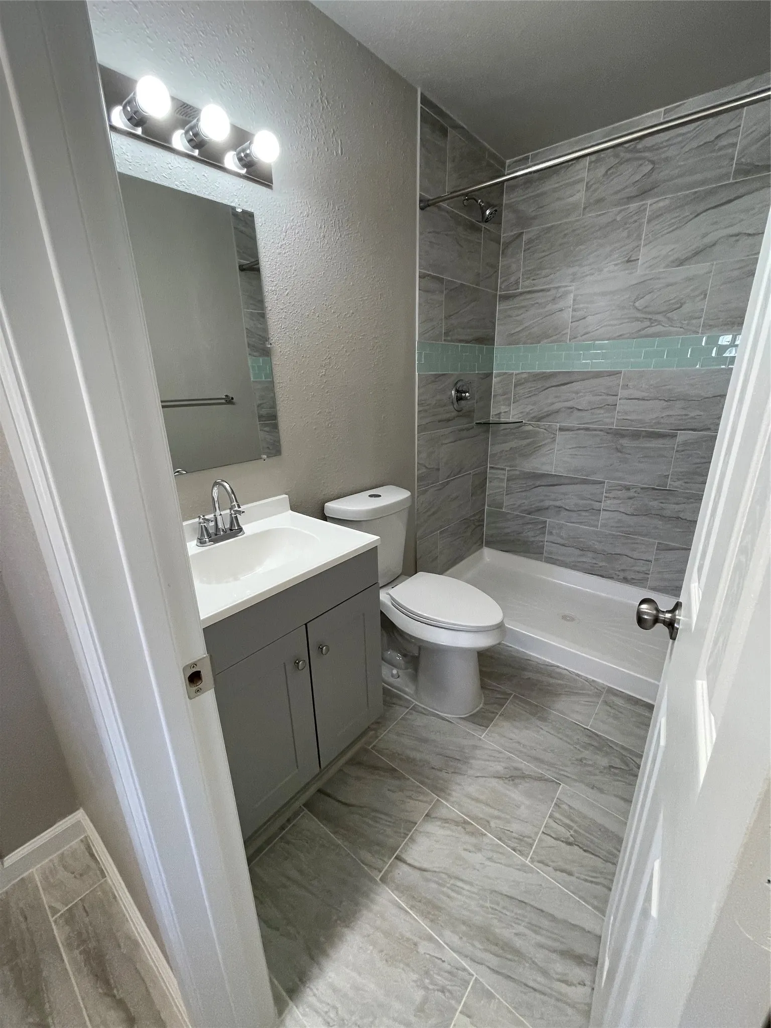 Manufactured Home For Sale in Cooke County , 110 Crockett Street B & F, Valley View, Texas 76272, 2 Bedroom, 2 Bathroom, Garage spaces, 966 Sqft, built in 2025, mls#21299614, Real Estate Agent in Valley View, Homes For Sale in Cooke county, Homes For Sale in Valley View, Realtor in Valley View Texas, Real Estate Brokerage Independent Realty Texas, Luminita Cordes Realtor