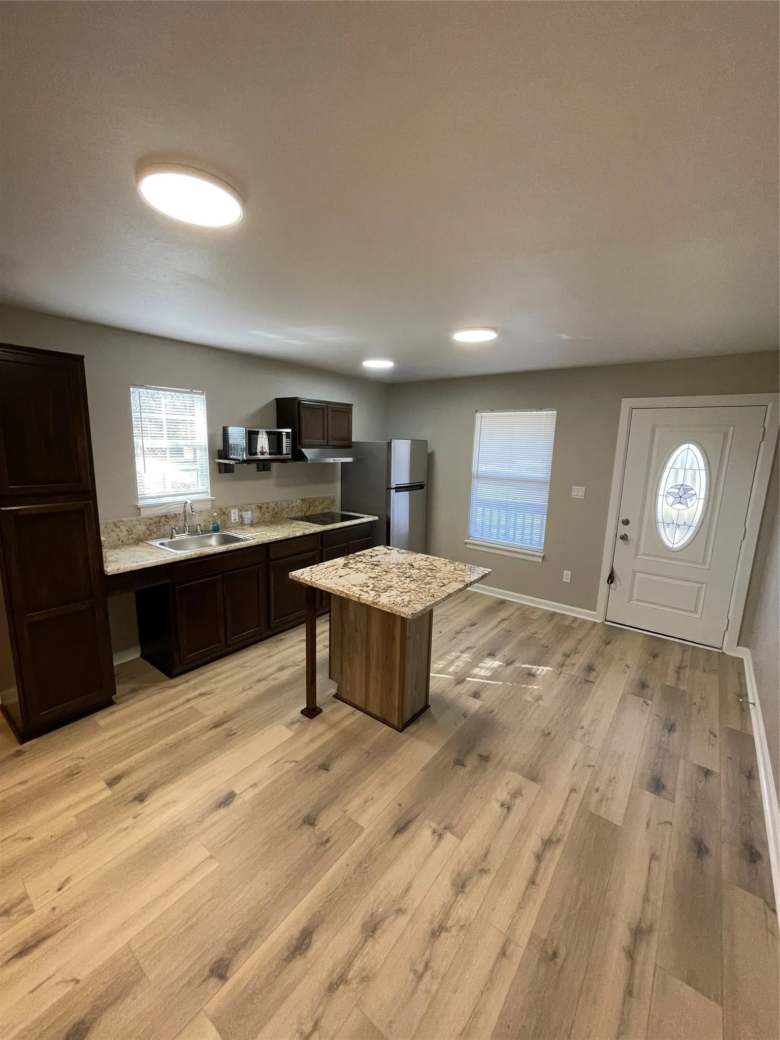 Manufactured Home For Sale in Cooke County , 110 Crockett Street B & F, Valley View, Texas 76272, 2 Bedroom, 2 Bathroom, Garage spaces, 966 Sqft, built in 2025, mls#21299614, Real Estate Agent in Valley View, Homes For Sale in Cooke county, Homes For Sale in Valley View, Realtor in Valley View Texas, Real Estate Brokerage Independent Realty Texas, Luminita Cordes Realtor
