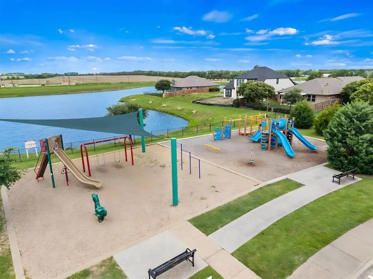 Single Family Residence For Sale in Hunt County , 1429 Applegate Way, Royse City, Texas 75189, 3 Bedroom, 2 Bathroom, 2 Garage spaces, 1,571 Sqft, built in 2009, mls#21299306, Real Estate Agent in Royse City, Homes For Sale in Hunt county, Homes For Sale in Royse City, Realtor in Royse City Texas, Real Estate Brokerage Independent Realty Texas, Luminita Cordes Realtor