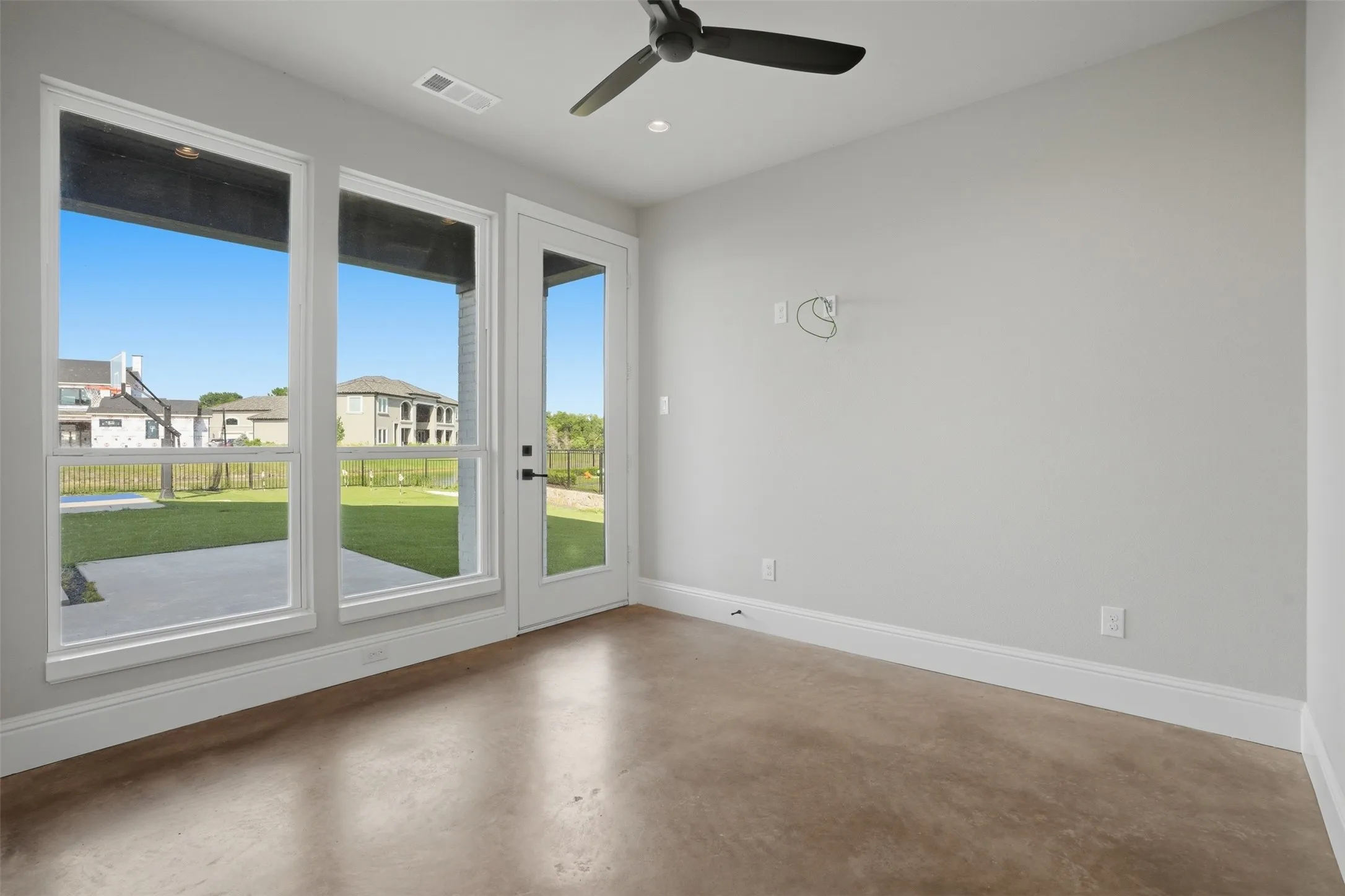 Single Family Residence For Sale in Kaufman County , 1918 Noe Boulevard, Heath, Texas 75126, 7 Bedroom, 5 Bathroom, 3 Garage spaces, 4,236 Sqft, built in 2020, mls#21299435, Real Estate Agent in Heath, Homes For Sale in Kaufman county, Homes For Sale in Heath, Realtor in Heath Texas, Real Estate Brokerage Independent Realty Texas, Luminita Cordes Realtor