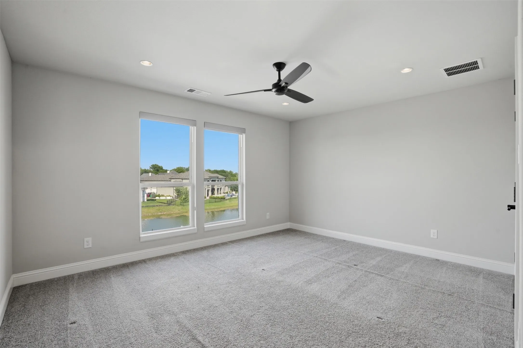 Single Family Residence For Sale in Kaufman County , 1918 Noe Boulevard, Heath, Texas 75126, 7 Bedroom, 5 Bathroom, 3 Garage spaces, 4,236 Sqft, built in 2020, mls#21299435, Real Estate Agent in Heath, Homes For Sale in Kaufman county, Homes For Sale in Heath, Realtor in Heath Texas, Real Estate Brokerage Independent Realty Texas, Luminita Cordes Realtor