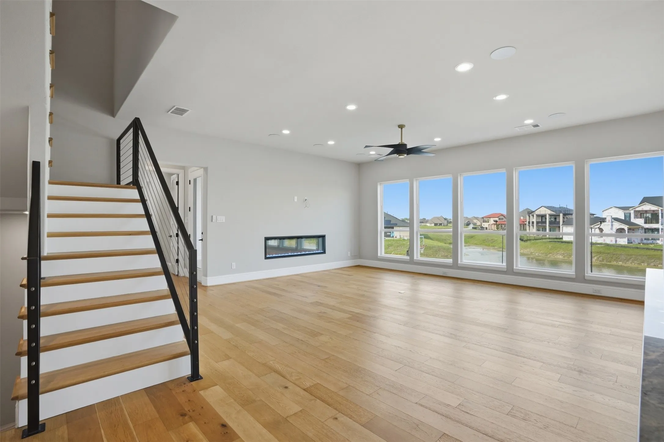 Single Family Residence For Sale in Kaufman County , 1918 Noe Boulevard, Heath, Texas 75126, 7 Bedroom, 5 Bathroom, 3 Garage spaces, 4,236 Sqft, built in 2020, mls#21299435, Real Estate Agent in Heath, Homes For Sale in Kaufman county, Homes For Sale in Heath, Realtor in Heath Texas, Real Estate Brokerage Independent Realty Texas, Luminita Cordes Realtor