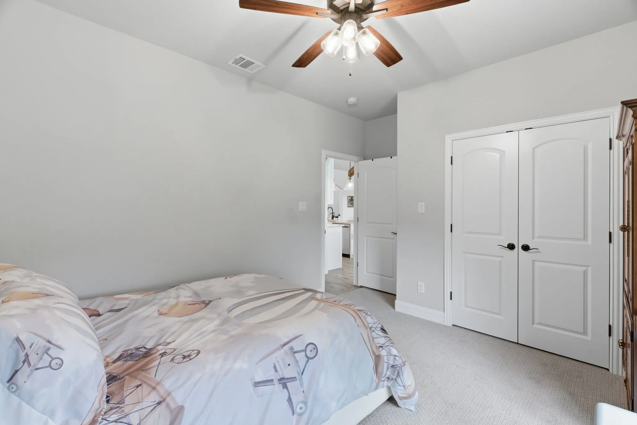 Single Family Residence For Sale in Parker County , 100 Cedar Mountain Drive, Weatherford, Texas 76085, 4 Bedroom, 2 Bathroom, 3 Garage spaces, 2,340 Sqft, built in 2021, mls#21293440, Real Estate Agent in Weatherford, Homes For Sale in Parker county, Homes For Sale in Weatherford, Realtor in Weatherford Texas, Real Estate Brokerage Independent Realty Texas, Luminita Cordes Realtor