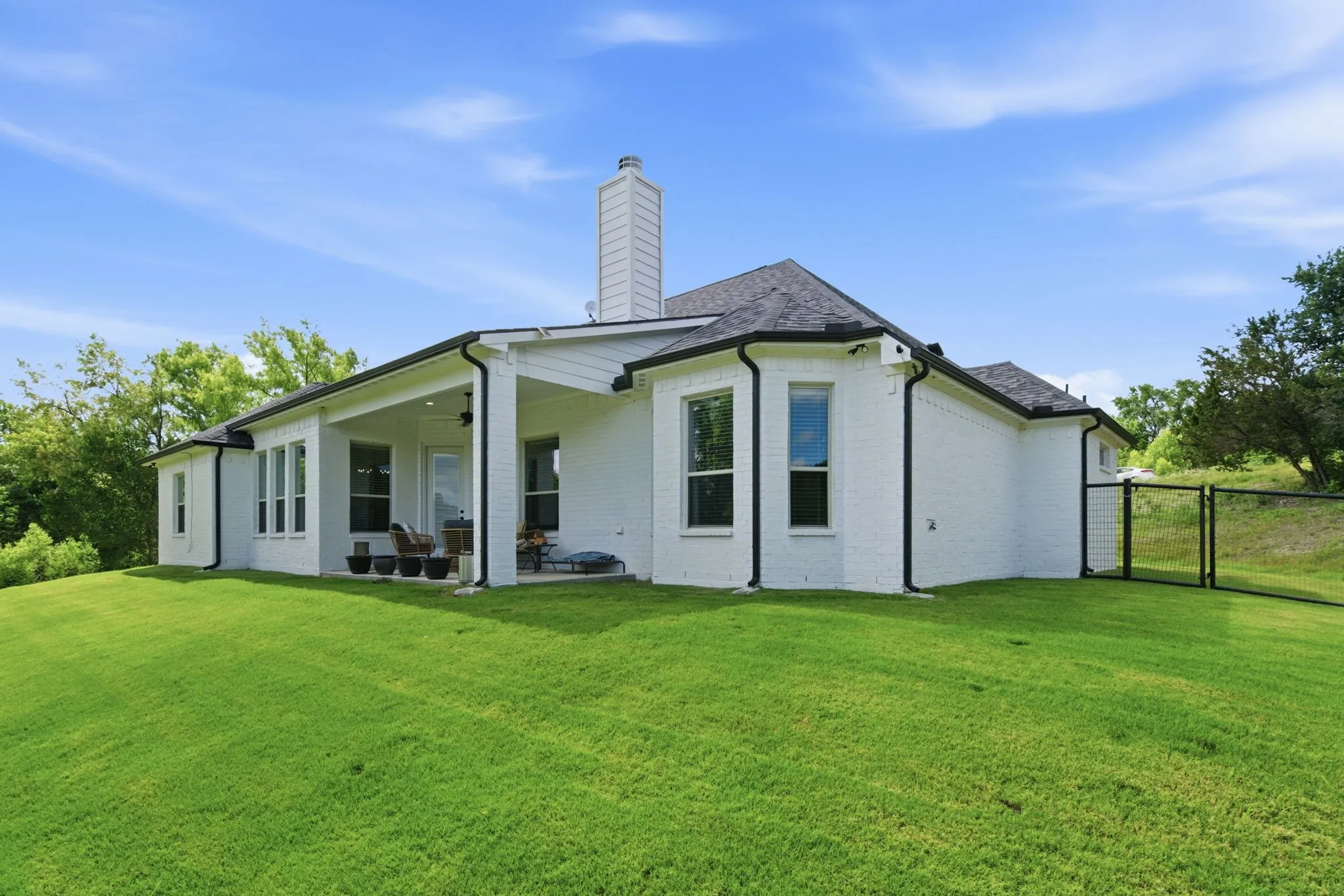 Single Family Residence For Sale in Parker County , 100 Cedar Mountain Drive, Weatherford, Texas 76085, 4 Bedroom, 2 Bathroom, 3 Garage spaces, 2,340 Sqft, built in 2021, mls#21293440, Real Estate Agent in Weatherford, Homes For Sale in Parker county, Homes For Sale in Weatherford, Realtor in Weatherford Texas, Real Estate Brokerage Independent Realty Texas, Luminita Cordes Realtor