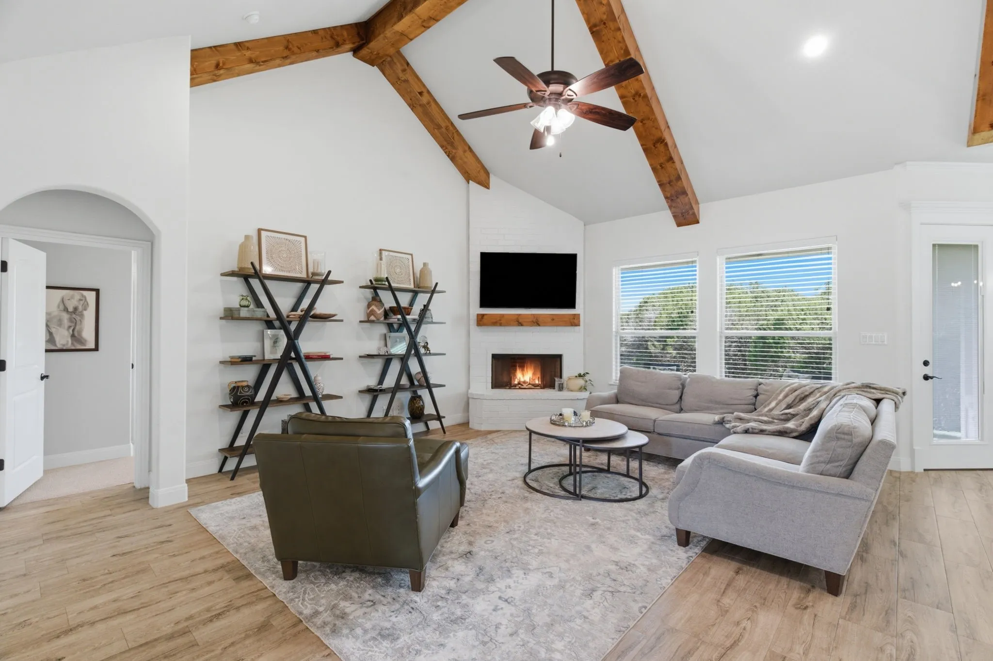 Single Family Residence For Sale in Parker County , 100 Cedar Mountain Drive, Weatherford, Texas 76085, 4 Bedroom, 2 Bathroom, 3 Garage spaces, 2,340 Sqft, built in 2021, mls#21293440, Real Estate Agent in Weatherford, Homes For Sale in Parker county, Homes For Sale in Weatherford, Realtor in Weatherford Texas, Real Estate Brokerage Independent Realty Texas, Luminita Cordes Realtor