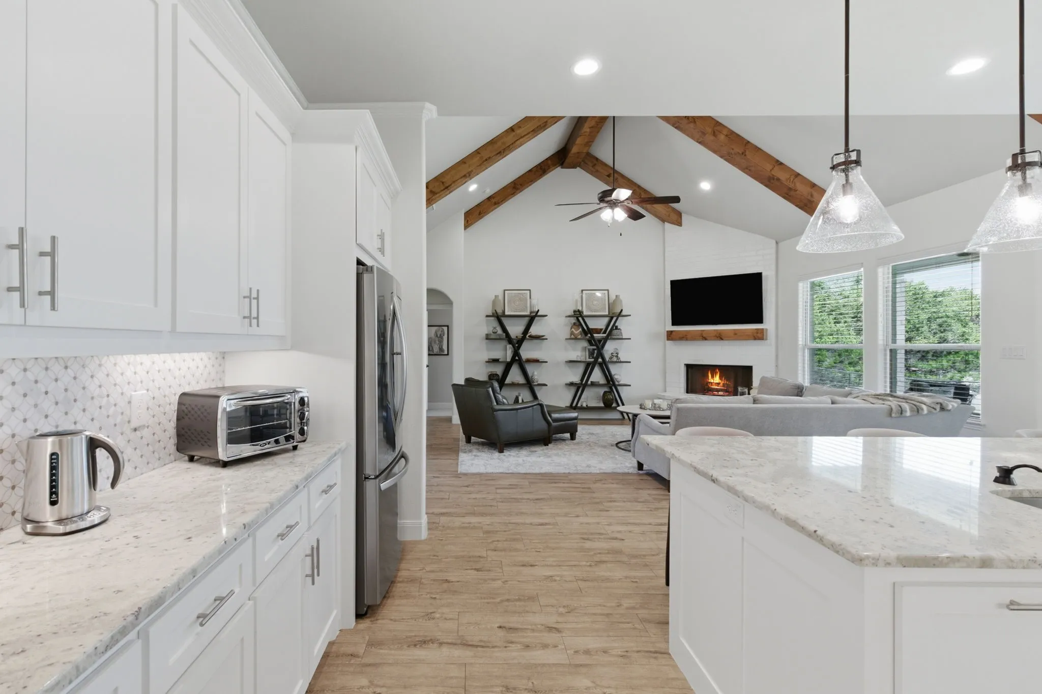 Single Family Residence For Sale in Parker County , 100 Cedar Mountain Drive, Weatherford, Texas 76085, 4 Bedroom, 2 Bathroom, 3 Garage spaces, 2,340 Sqft, built in 2021, mls#21293440, Real Estate Agent in Weatherford, Homes For Sale in Parker county, Homes For Sale in Weatherford, Realtor in Weatherford Texas, Real Estate Brokerage Independent Realty Texas, Luminita Cordes Realtor