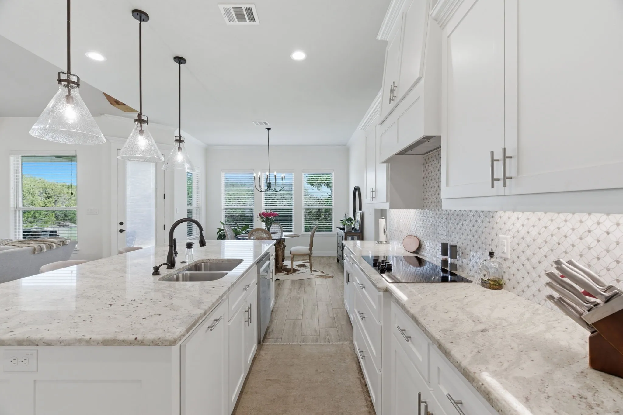 Single Family Residence For Sale in Parker County , 100 Cedar Mountain Drive, Weatherford, Texas 76085, 4 Bedroom, 2 Bathroom, 3 Garage spaces, 2,340 Sqft, built in 2021, mls#21293440, Real Estate Agent in Weatherford, Homes For Sale in Parker county, Homes For Sale in Weatherford, Realtor in Weatherford Texas, Real Estate Brokerage Independent Realty Texas, Luminita Cordes Realtor