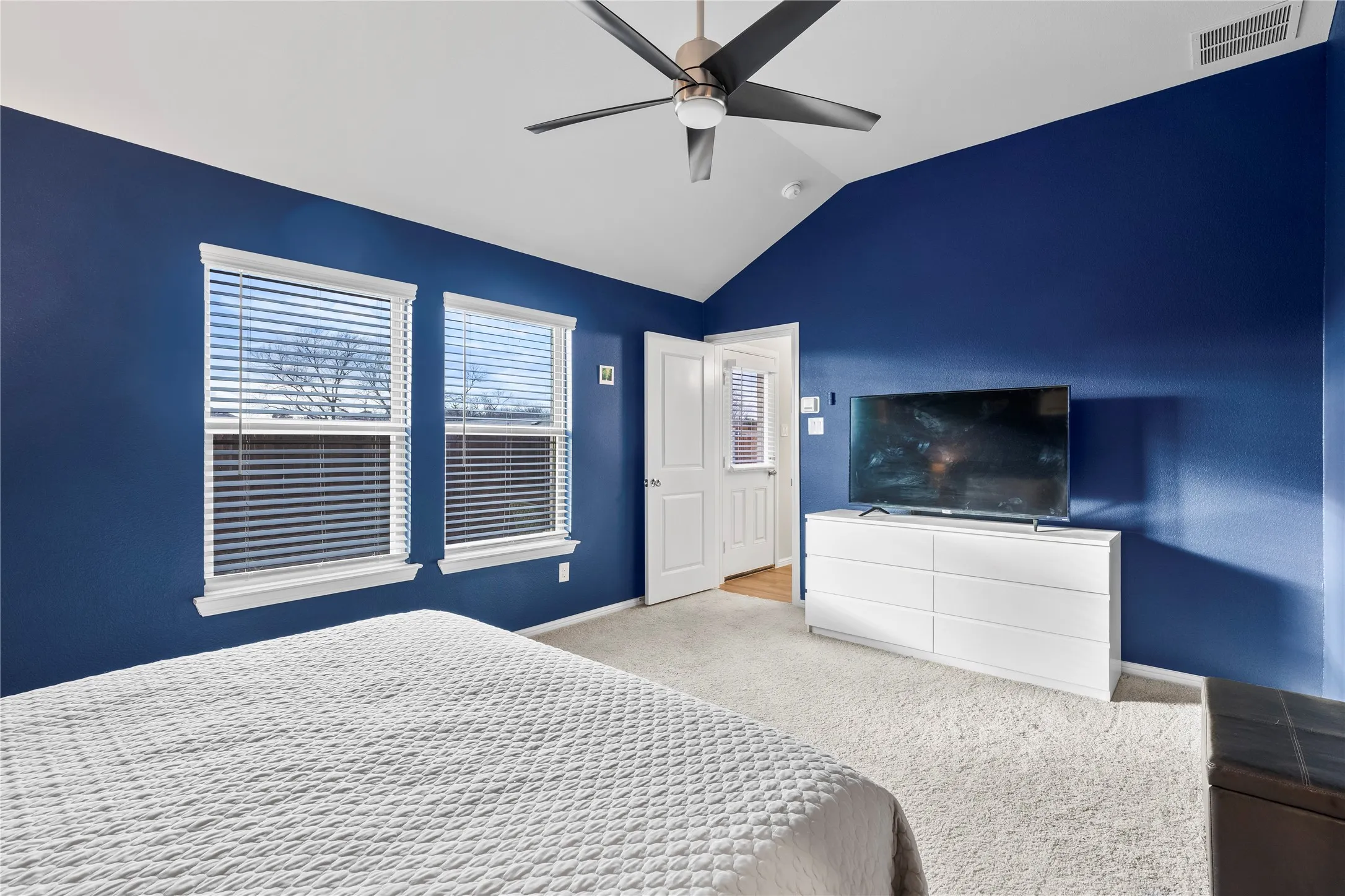 Single Family Residence For Sale in Dallas County , 1133 Catalan Trail, Mesquite, Texas 75149, 3 Bedroom, 2 Bathroom, 2 Garage spaces, 1,697 Sqft, built in 2023, mls#21299609, Real Estate Agent in Mesquite, Homes For Sale in Dallas county, Homes For Sale in Mesquite, Realtor in Mesquite Texas, Real Estate Brokerage Independent Realty Texas, Luminita Cordes Realtor