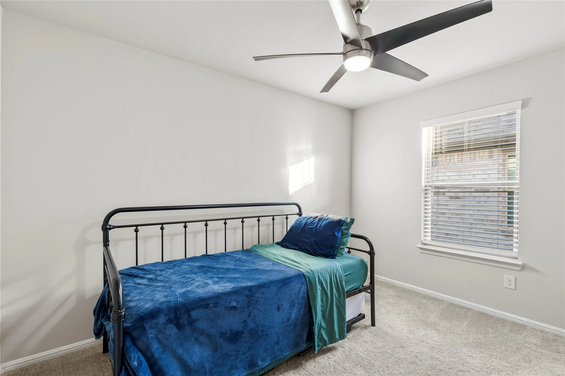 Single Family Residence For Sale in Dallas County , 1133 Catalan Trail, Mesquite, Texas 75149, 3 Bedroom, 2 Bathroom, 2 Garage spaces, 1,697 Sqft, built in 2023, mls#21299609, Real Estate Agent in Mesquite, Homes For Sale in Dallas county, Homes For Sale in Mesquite, Realtor in Mesquite Texas, Real Estate Brokerage Independent Realty Texas, Luminita Cordes Realtor
