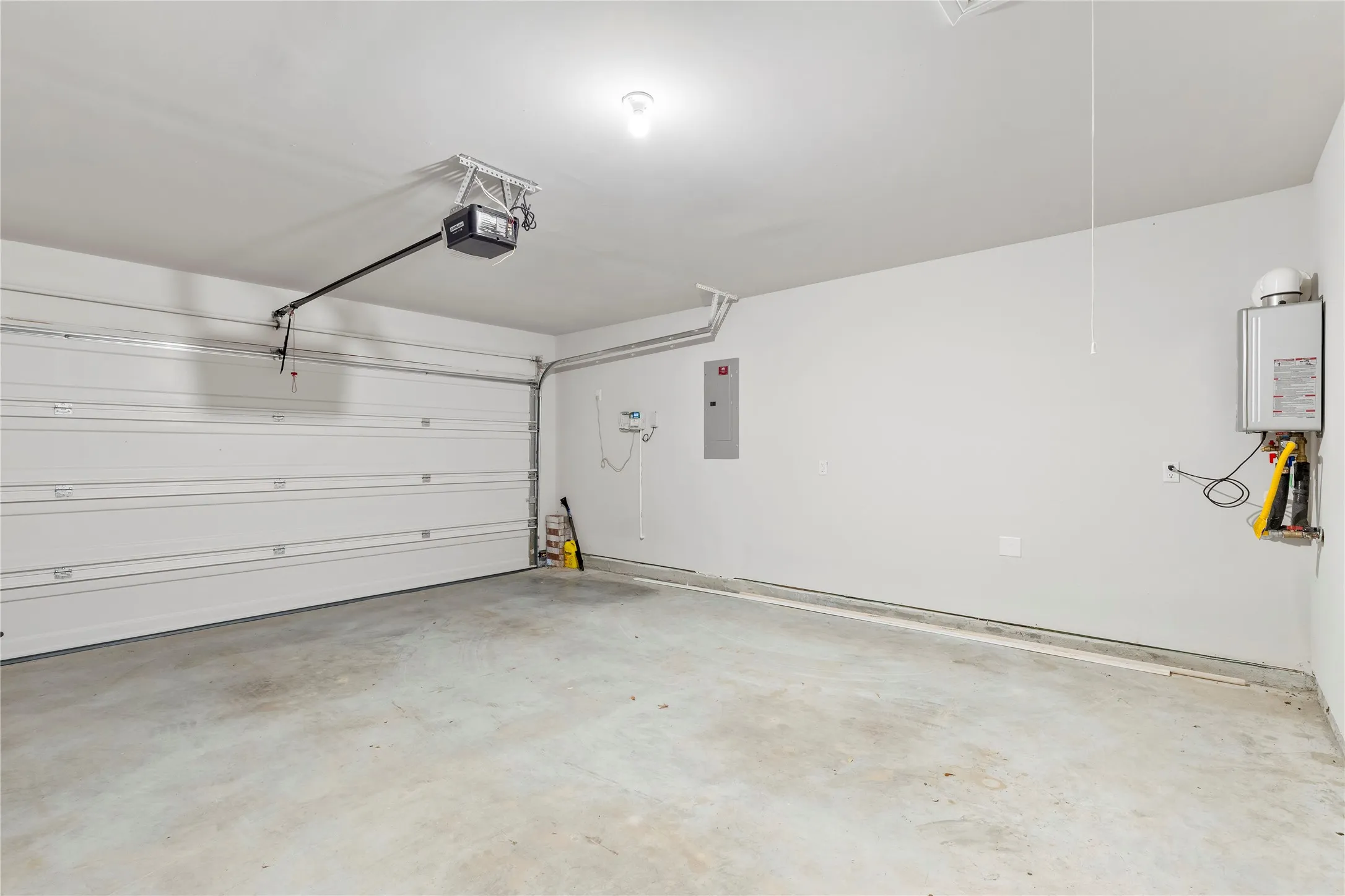 Single Family Residence For Sale in Dallas County , 1133 Catalan Trail, Mesquite, Texas 75149, 3 Bedroom, 2 Bathroom, 2 Garage spaces, 1,697 Sqft, built in 2023, mls#21299609, Real Estate Agent in Mesquite, Homes For Sale in Dallas county, Homes For Sale in Mesquite, Realtor in Mesquite Texas, Real Estate Brokerage Independent Realty Texas, Luminita Cordes Realtor