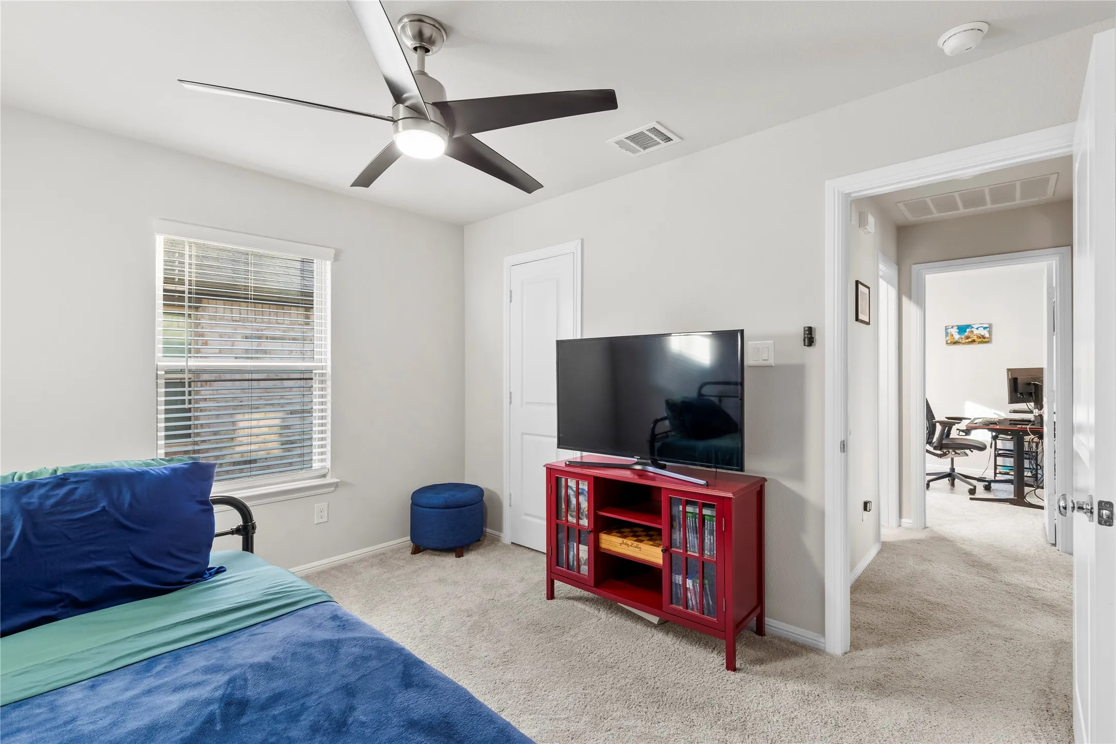Single Family Residence For Sale in Dallas County , 1133 Catalan Trail, Mesquite, Texas 75149, 3 Bedroom, 2 Bathroom, 2 Garage spaces, 1,697 Sqft, built in 2023, mls#21299609, Real Estate Agent in Mesquite, Homes For Sale in Dallas county, Homes For Sale in Mesquite, Realtor in Mesquite Texas, Real Estate Brokerage Independent Realty Texas, Luminita Cordes Realtor