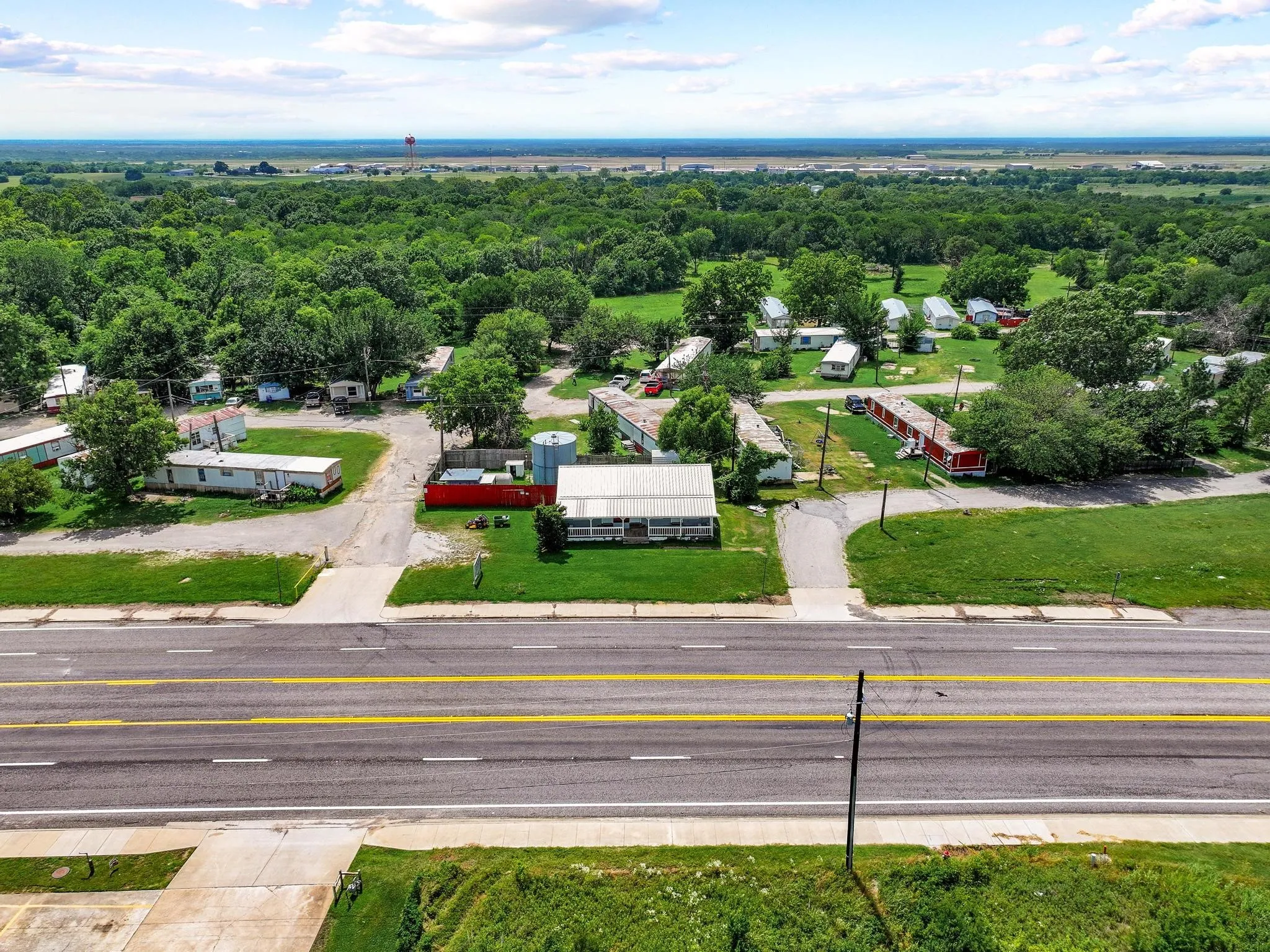 Business For Sale in Grayson County , 6311 N FM HIGHWAY 1417, Denison, Texas 75020, 0, 0, Garage spaces, 0 Sqft, built in 1976, mls#21299633, Real Estate Agent in Denison, Homes For Sale in Grayson county, Homes For Sale in Denison, Realtor in Denison Texas, Real Estate Brokerage Independent Realty Texas, Luminita Cordes Realtor