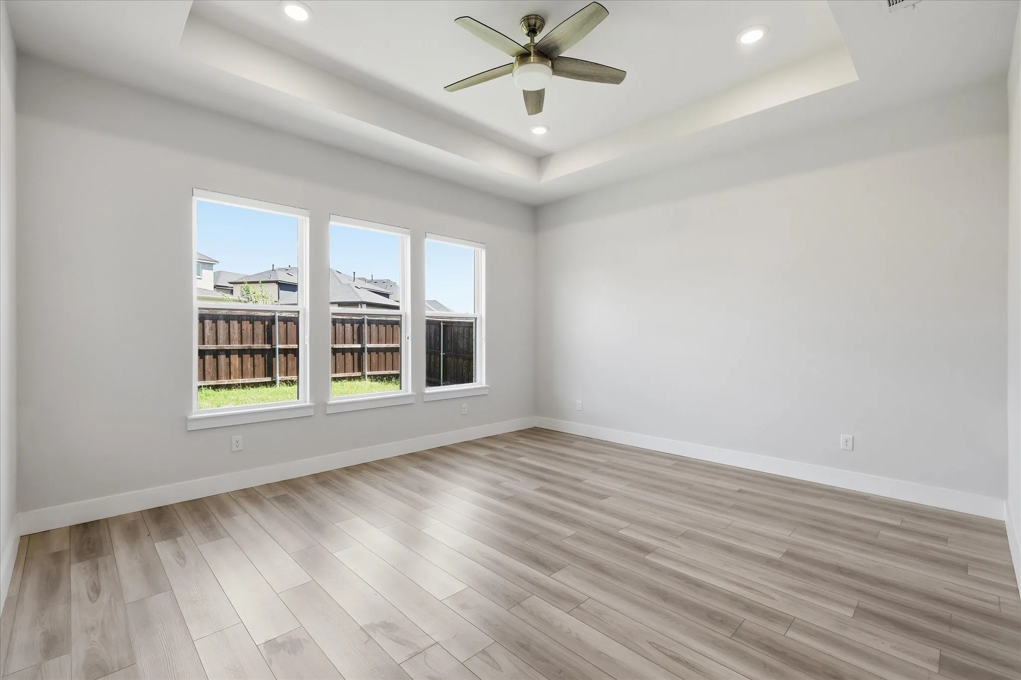 Single Family Residence For Sale in Denton County , 3455 Hollow Pine Drive, Frisco, Texas 75033, 4 Bedroom, 4 Bathroom, 3 Garage spaces, 3,516 Sqft, built in 2021, mls#21298991, Real Estate Agent in Frisco, Homes For Sale in Denton county, Homes For Sale in Frisco, Realtor in Frisco Texas, Real Estate Brokerage Independent Realty Texas, Luminita Cordes Realtor