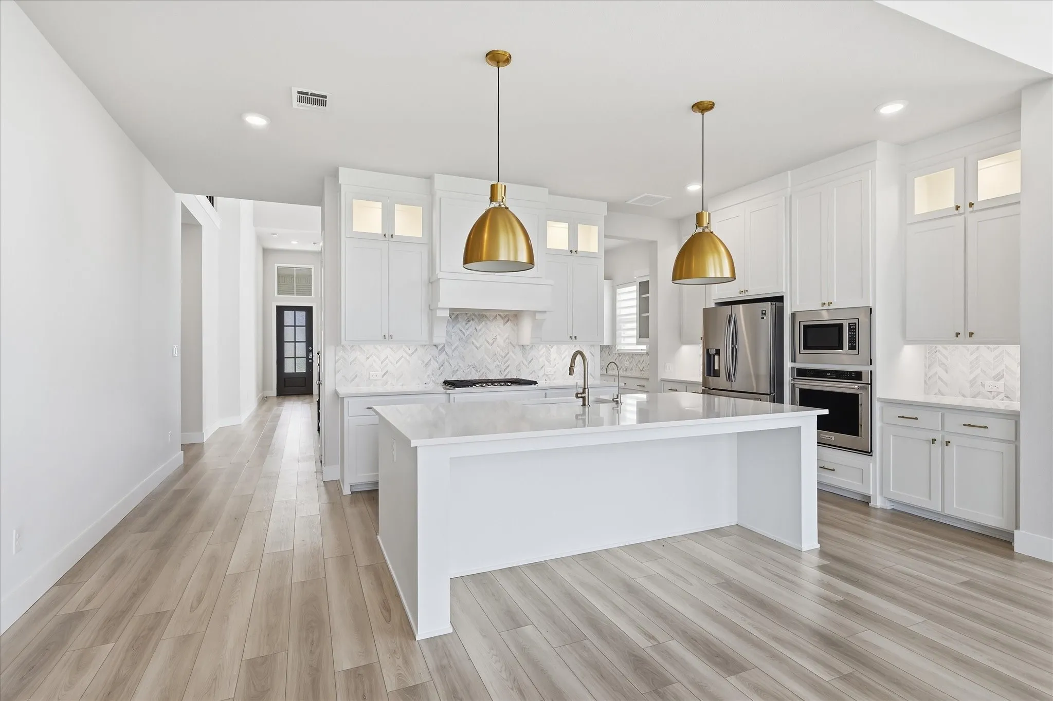 Single Family Residence For Sale in Denton County , 3455 Hollow Pine Drive, Frisco, Texas 75033, 4 Bedroom, 4 Bathroom, 3 Garage spaces, 3,516 Sqft, built in 2021, mls#21298991, Real Estate Agent in Frisco, Homes For Sale in Denton county, Homes For Sale in Frisco, Realtor in Frisco Texas, Real Estate Brokerage Independent Realty Texas, Luminita Cordes Realtor